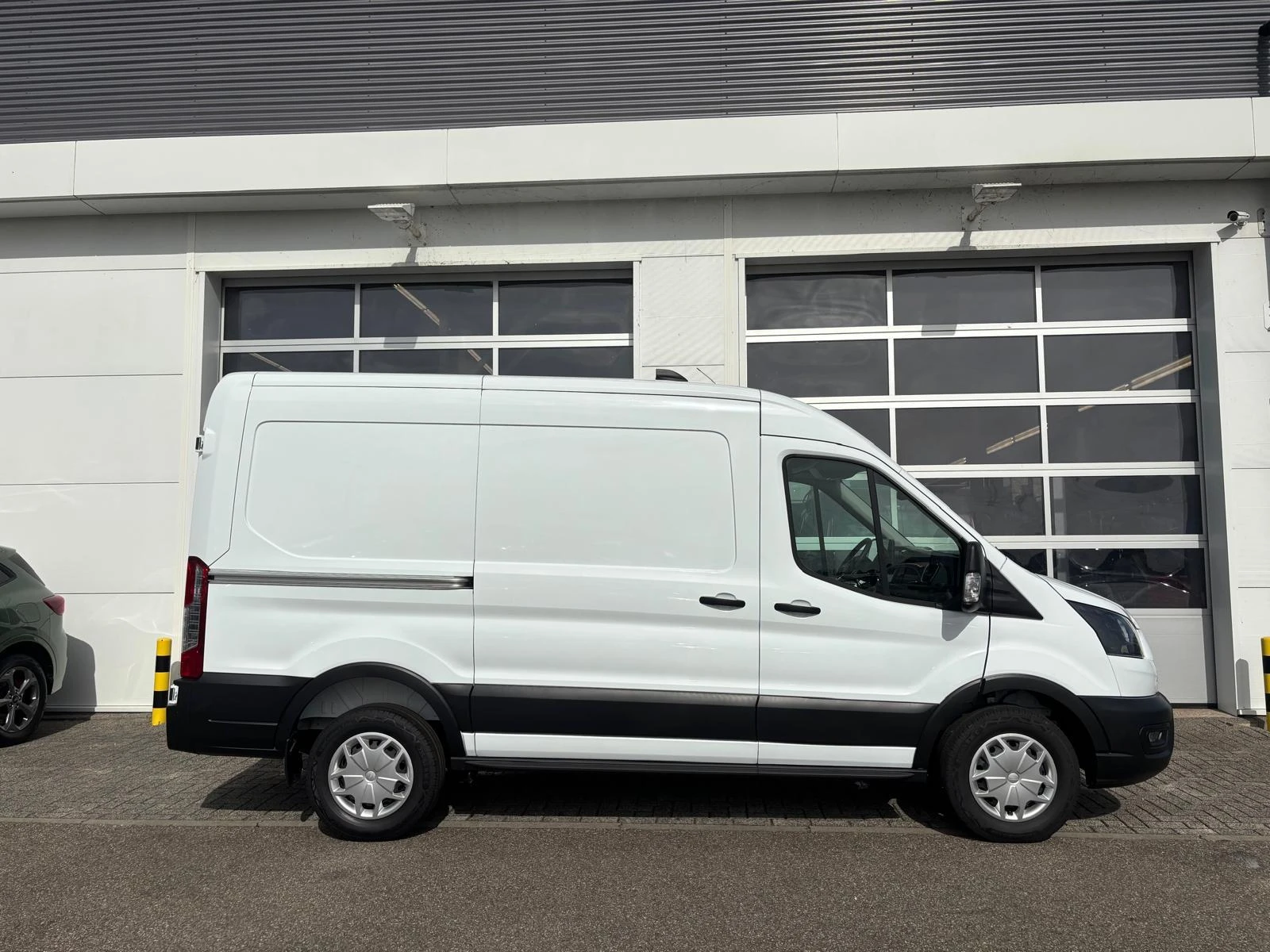 Ford-Transit-image-3