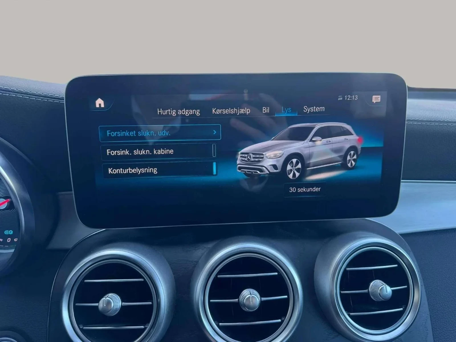 Mercedes-Benz-GLC-image-17