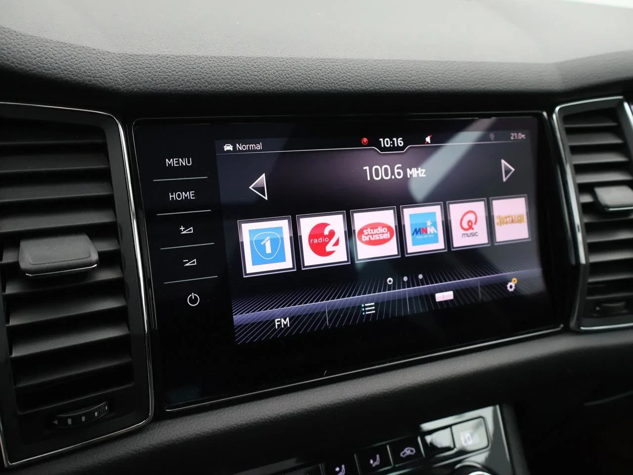 Škoda Kodiaq SKODA Kodiaq 1.5TSI 150PK *AUTOMAAT*PANODAK*TREKHAAK*LEDER*CAMERA*PDC*NAVI*AIRCO*KEYLESS GO*...*