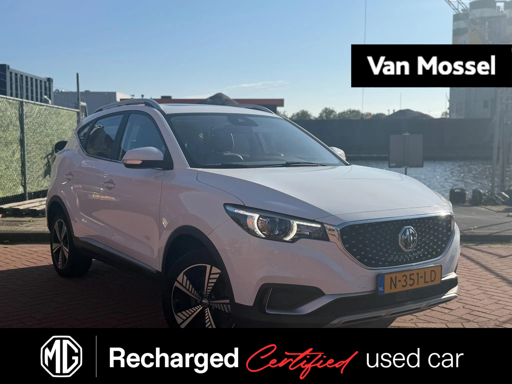 MG-ZS EV-image-0