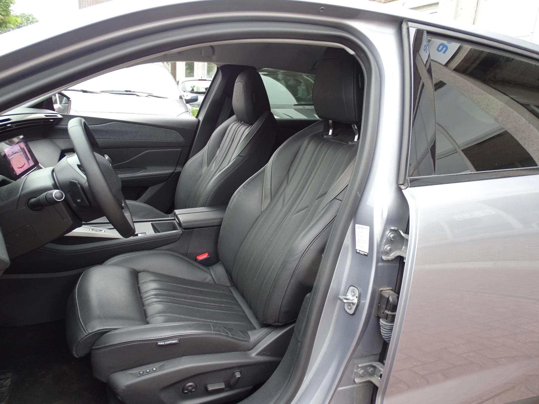Peugeot-408-image-11