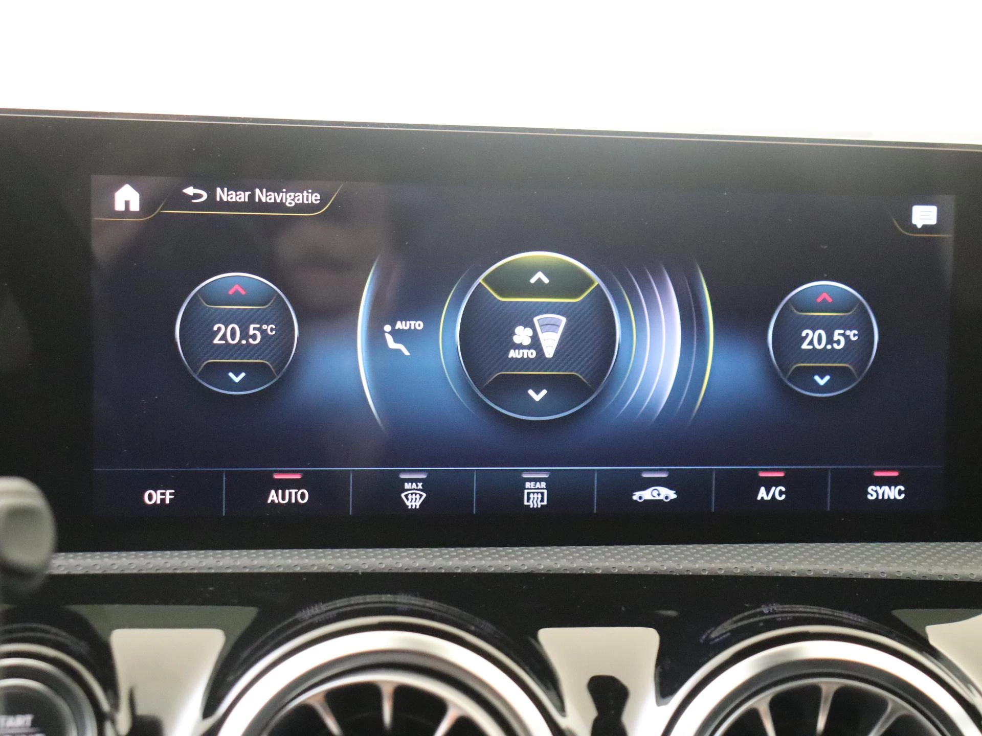 Mercedes-Benz-A-Klasse-image-25