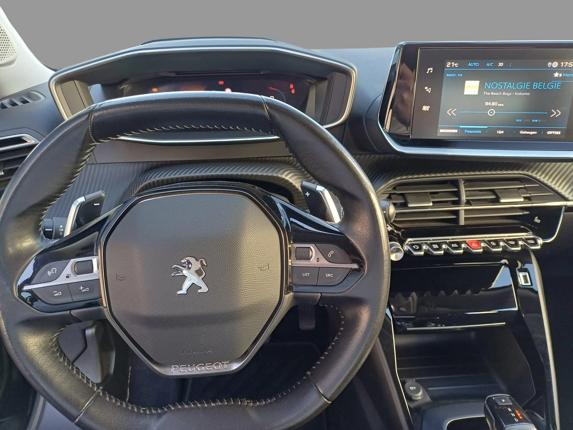 Peugeot 2008 1.2 Puretech 96kW S&S EAT6 Allure