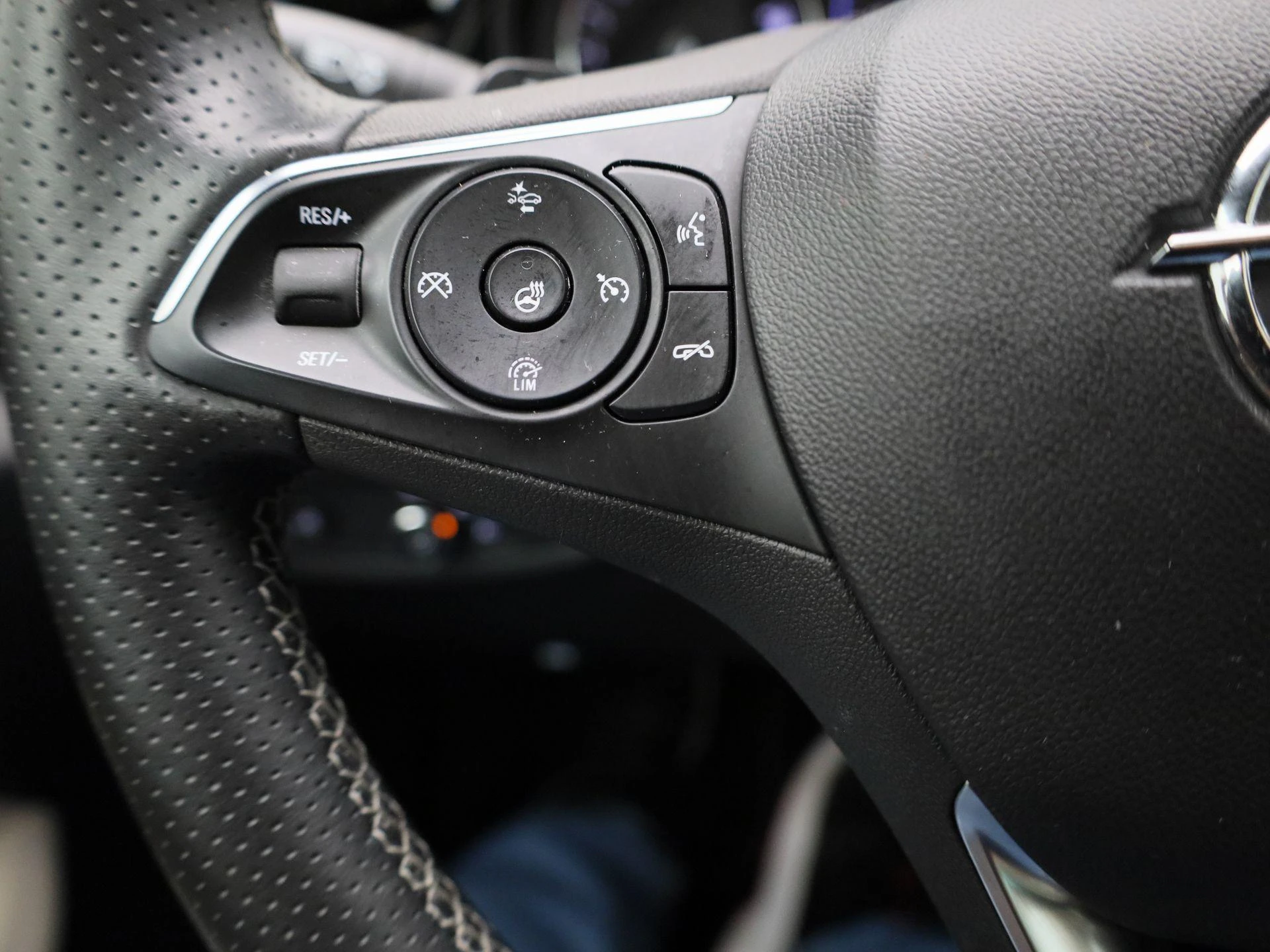 Opel-Insignia-image-18