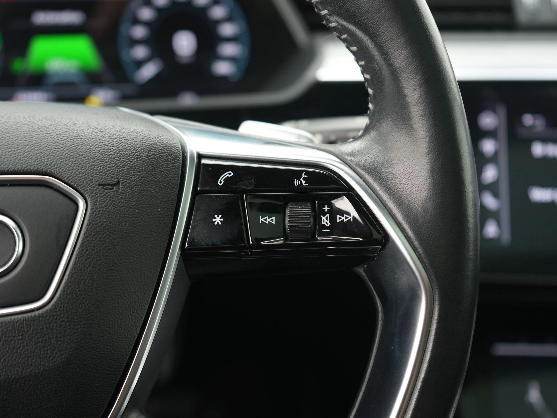 Audi-e-tron-image-30