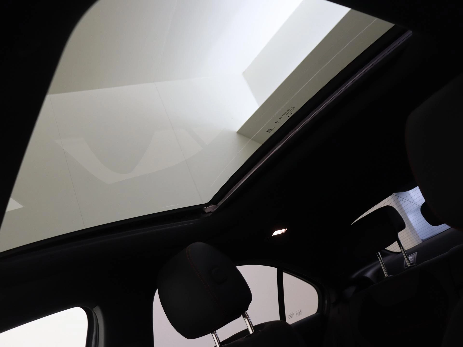 Mercedes-Benz A-Klasse 250 e Business Solution AMG