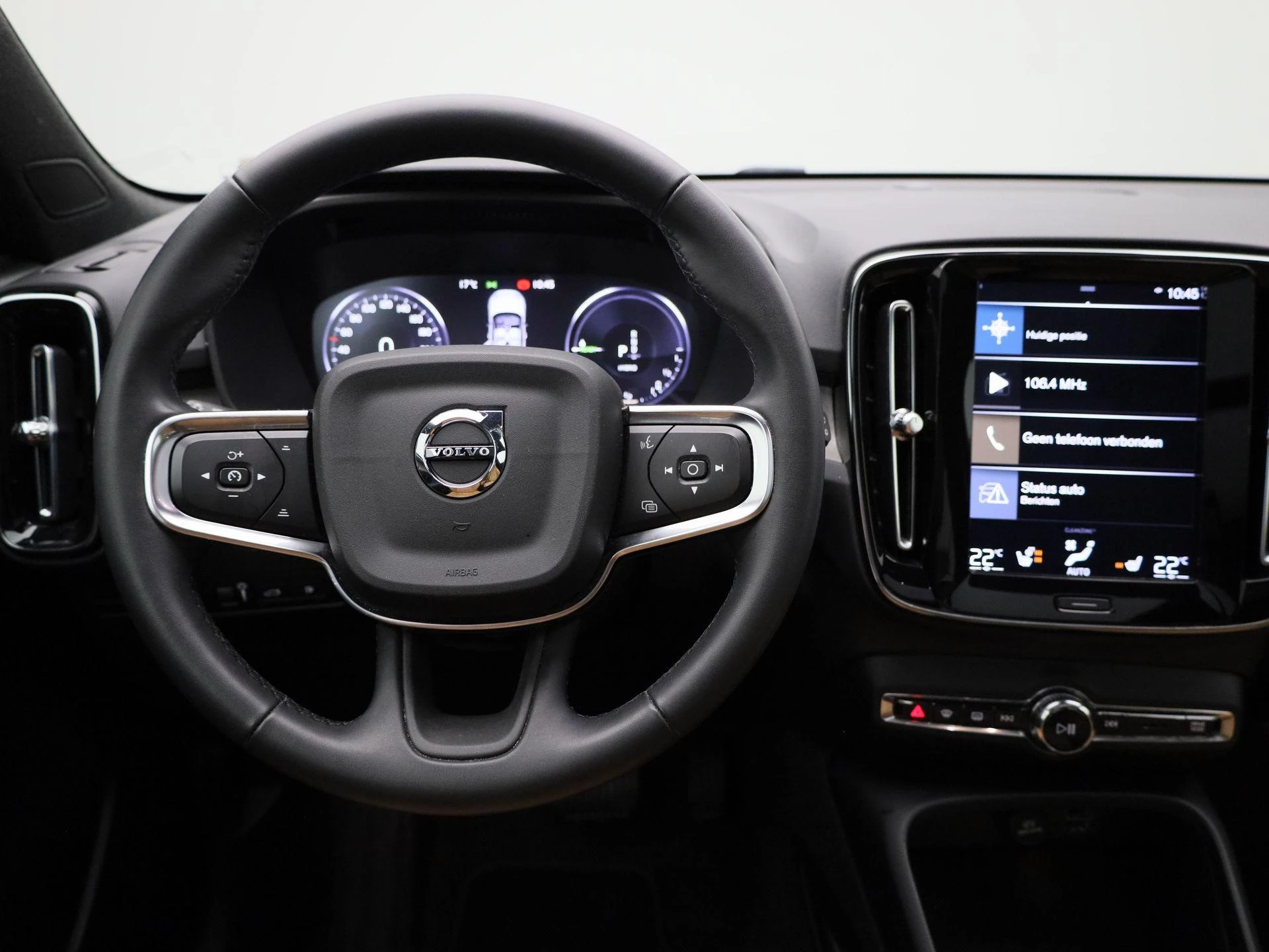 Volvo-XC40-image-2