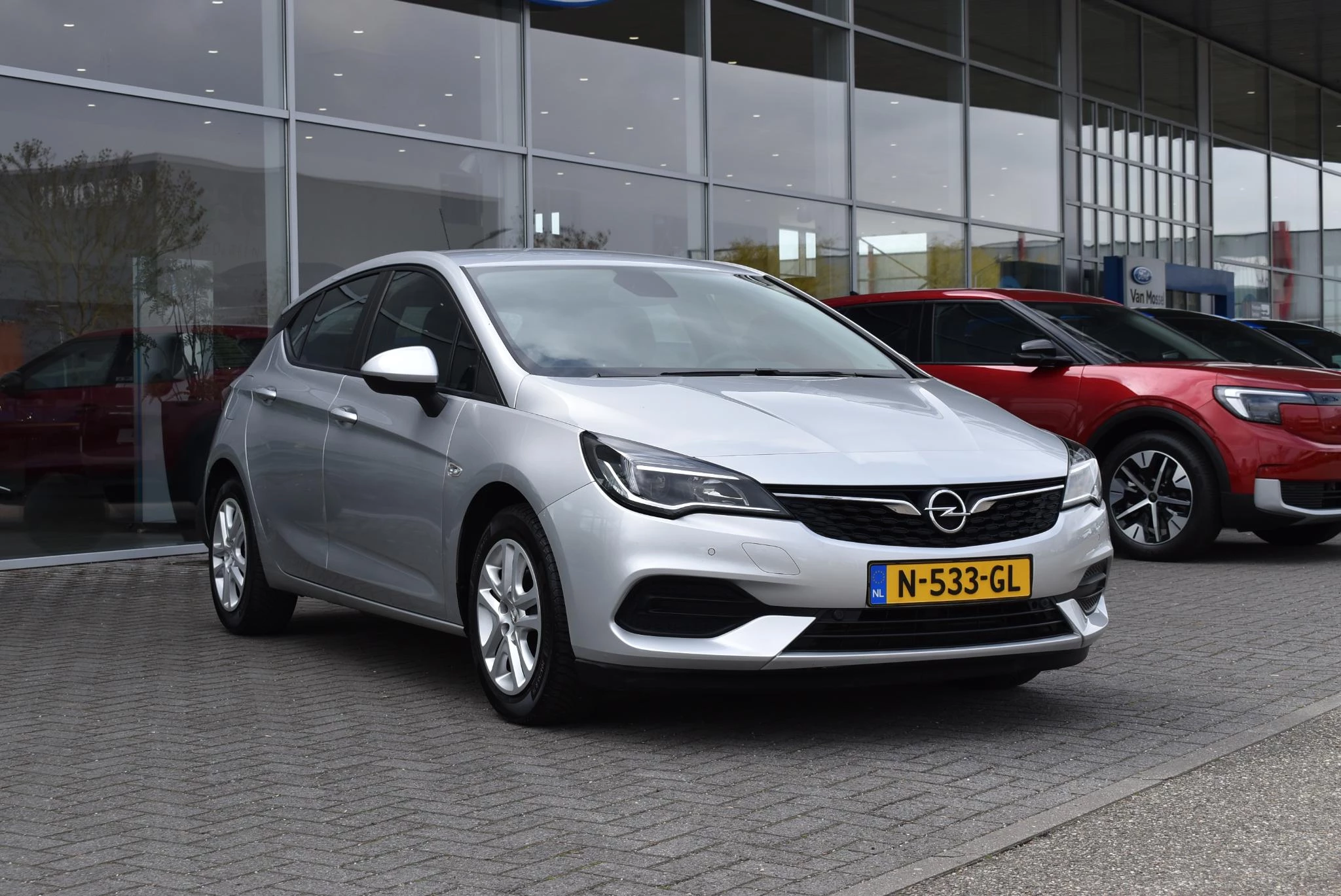 Opel-Astra-image-2