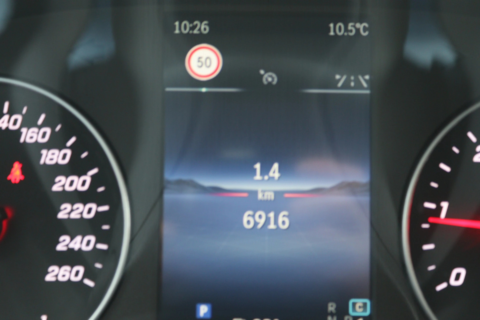 Mercedes-Benz-Vito-image-5