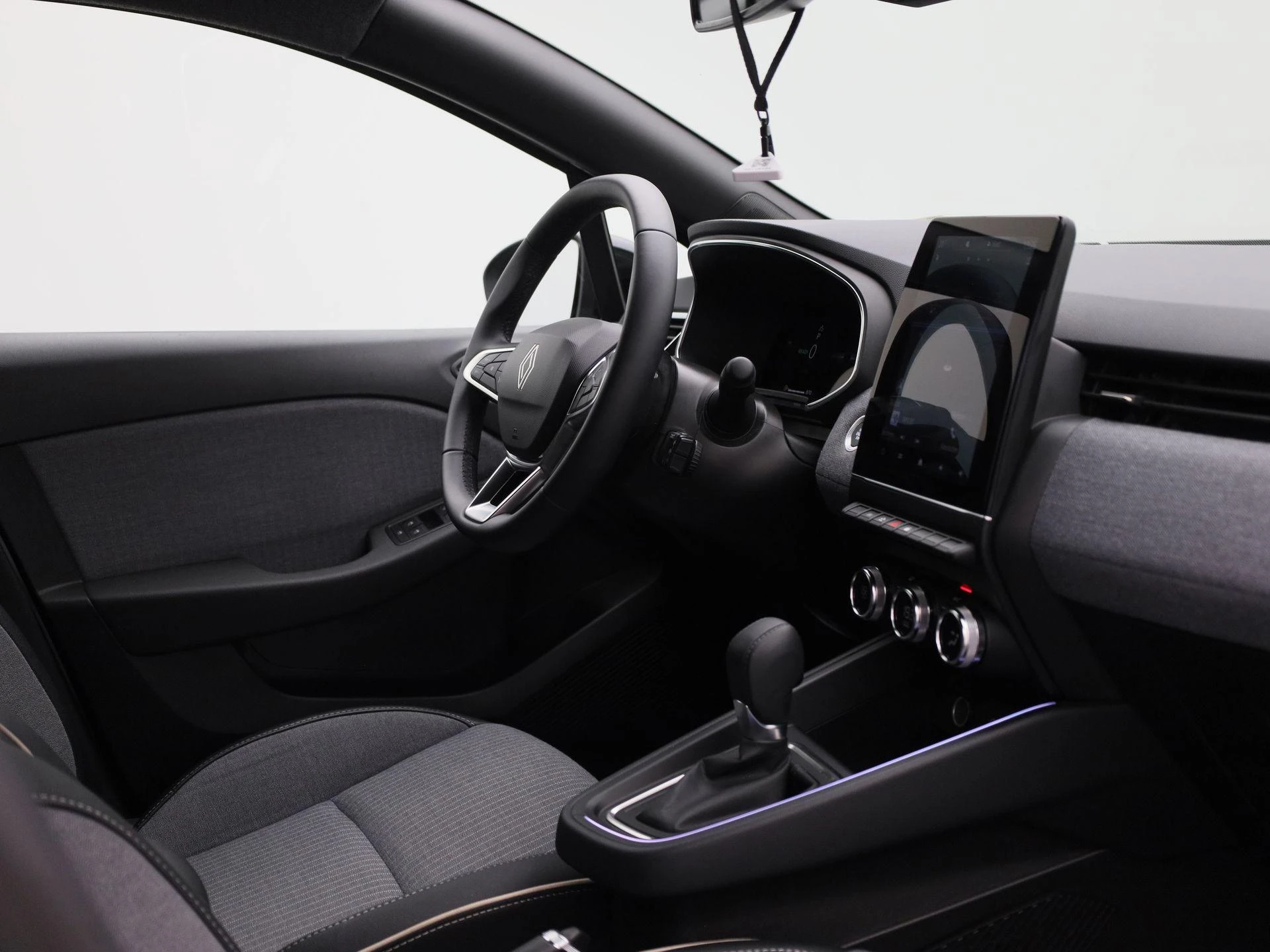 Renault-Clio-image-27