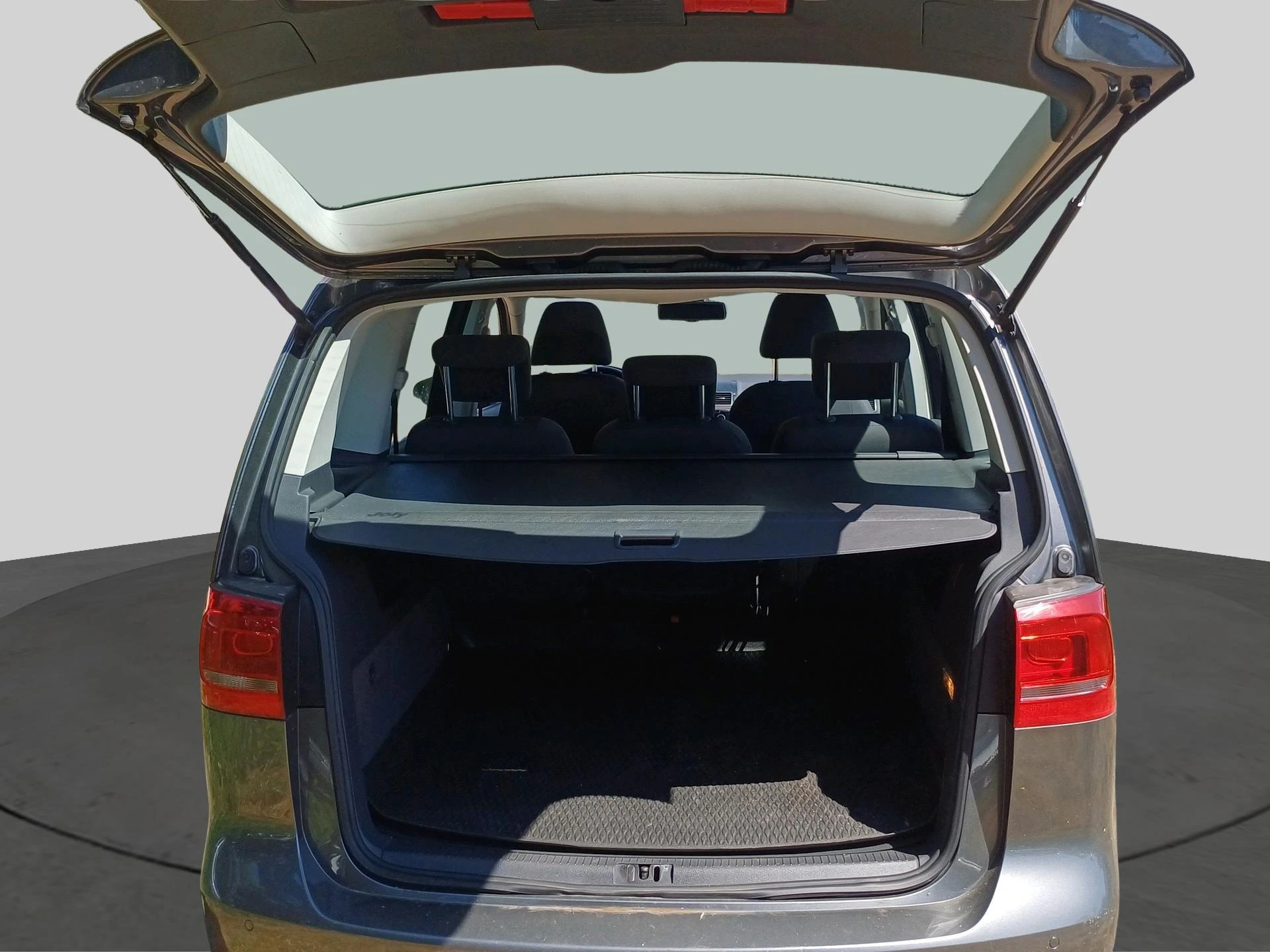Volkswagen Touran 1.4L TSi 103kW Conceptline