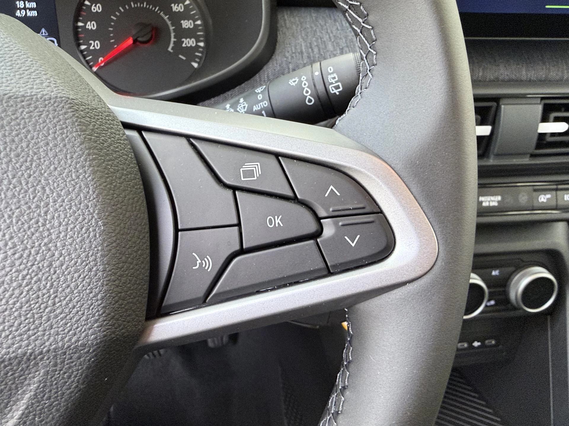 Dacia-Sandero-image-12