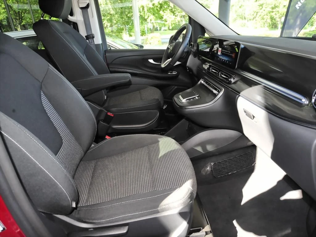 Mercedes-Benz-V-Klasse 220 d-image-12