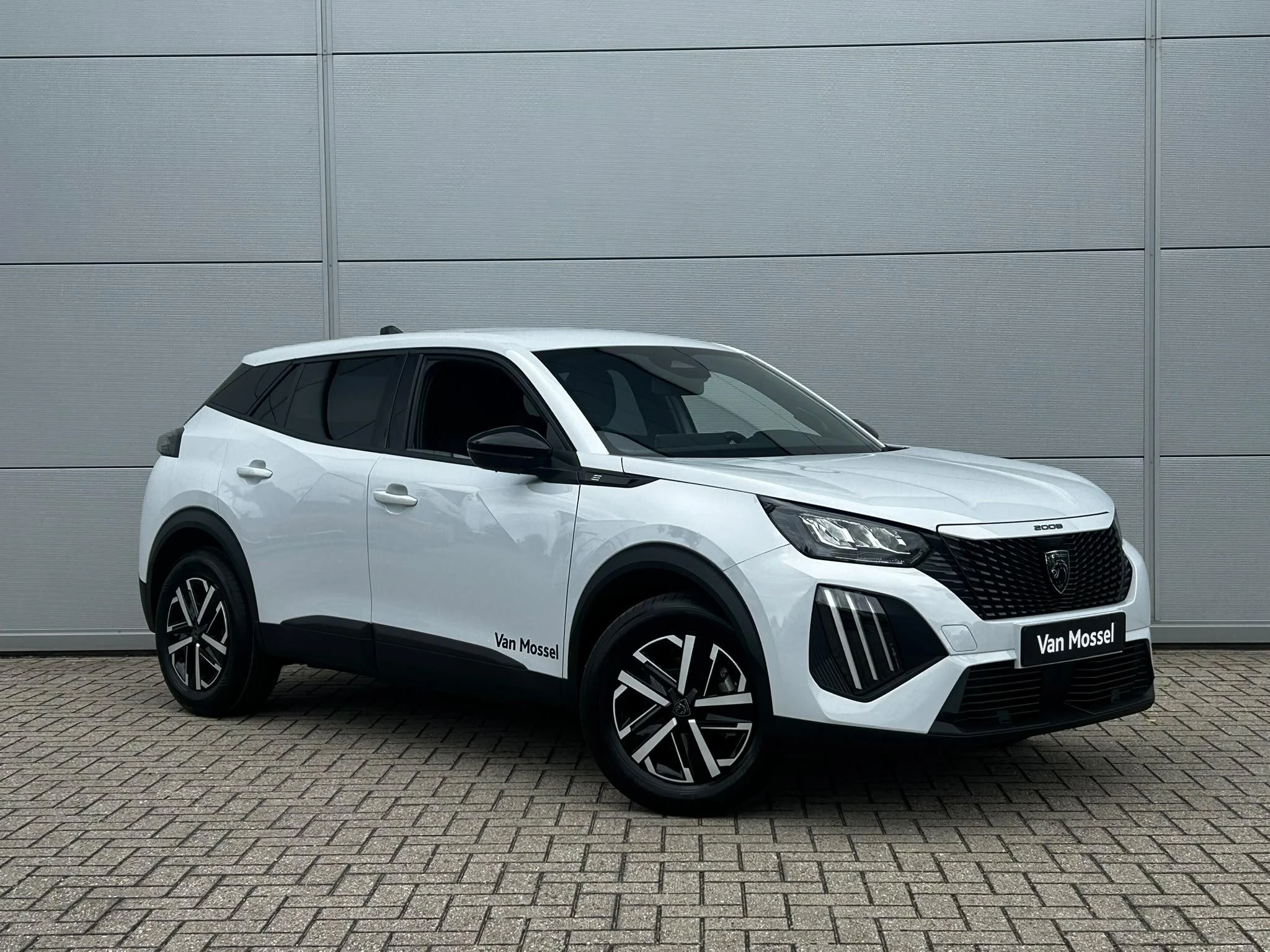 Peugeot-e-2008-image-7