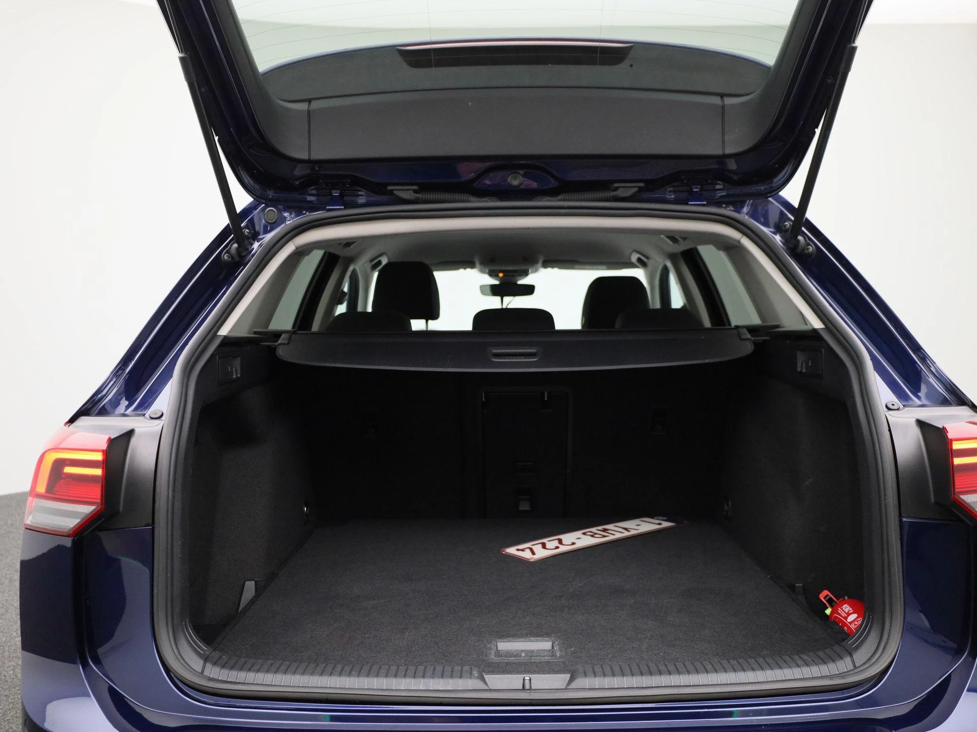 Volkswagen-Golf-image-13