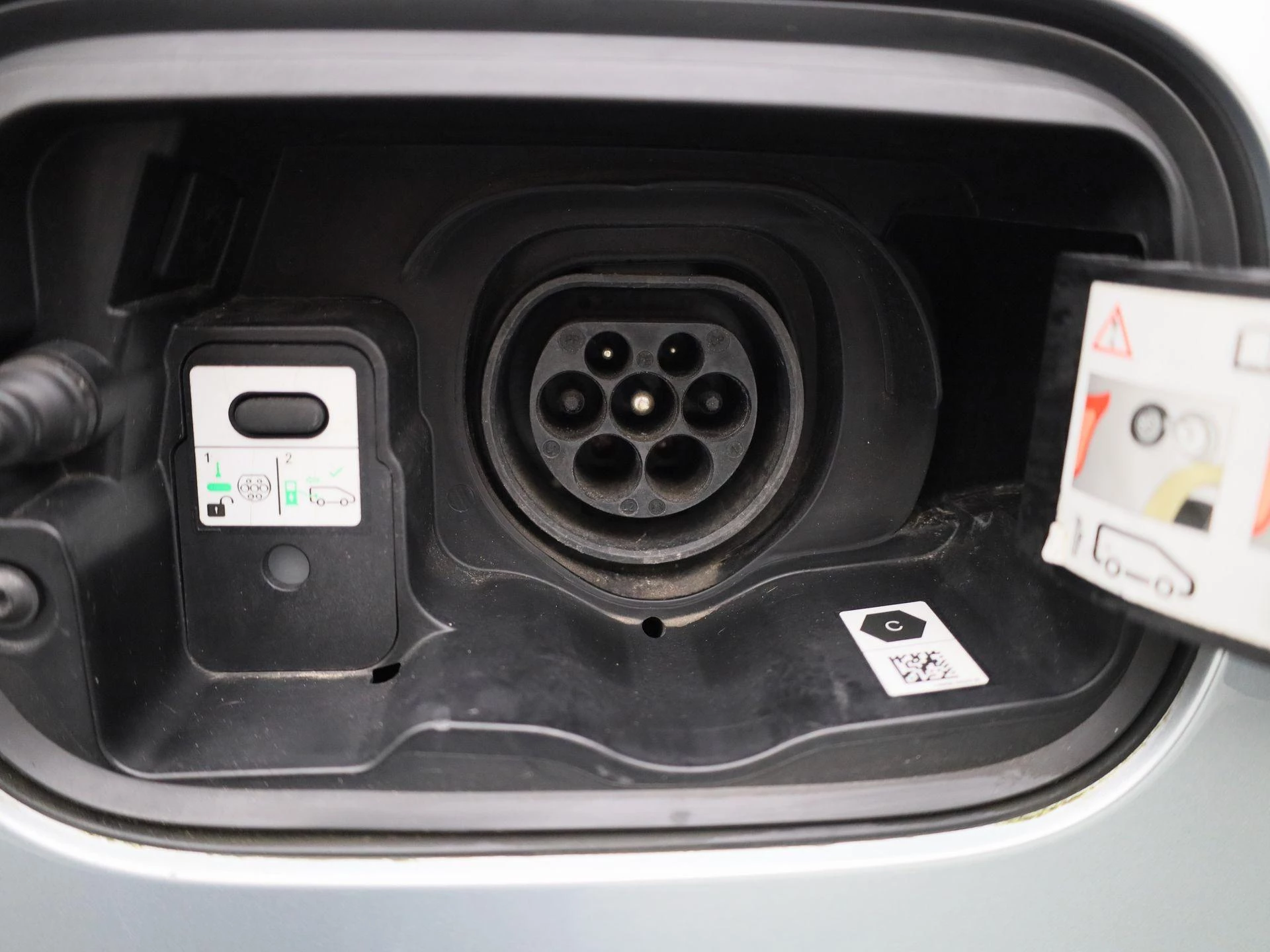 Renault-Megane E-Tech-image-36