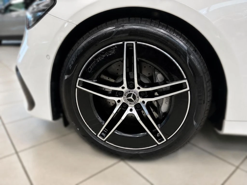 Mercedes-Benz-E-Klasse 200-image-5