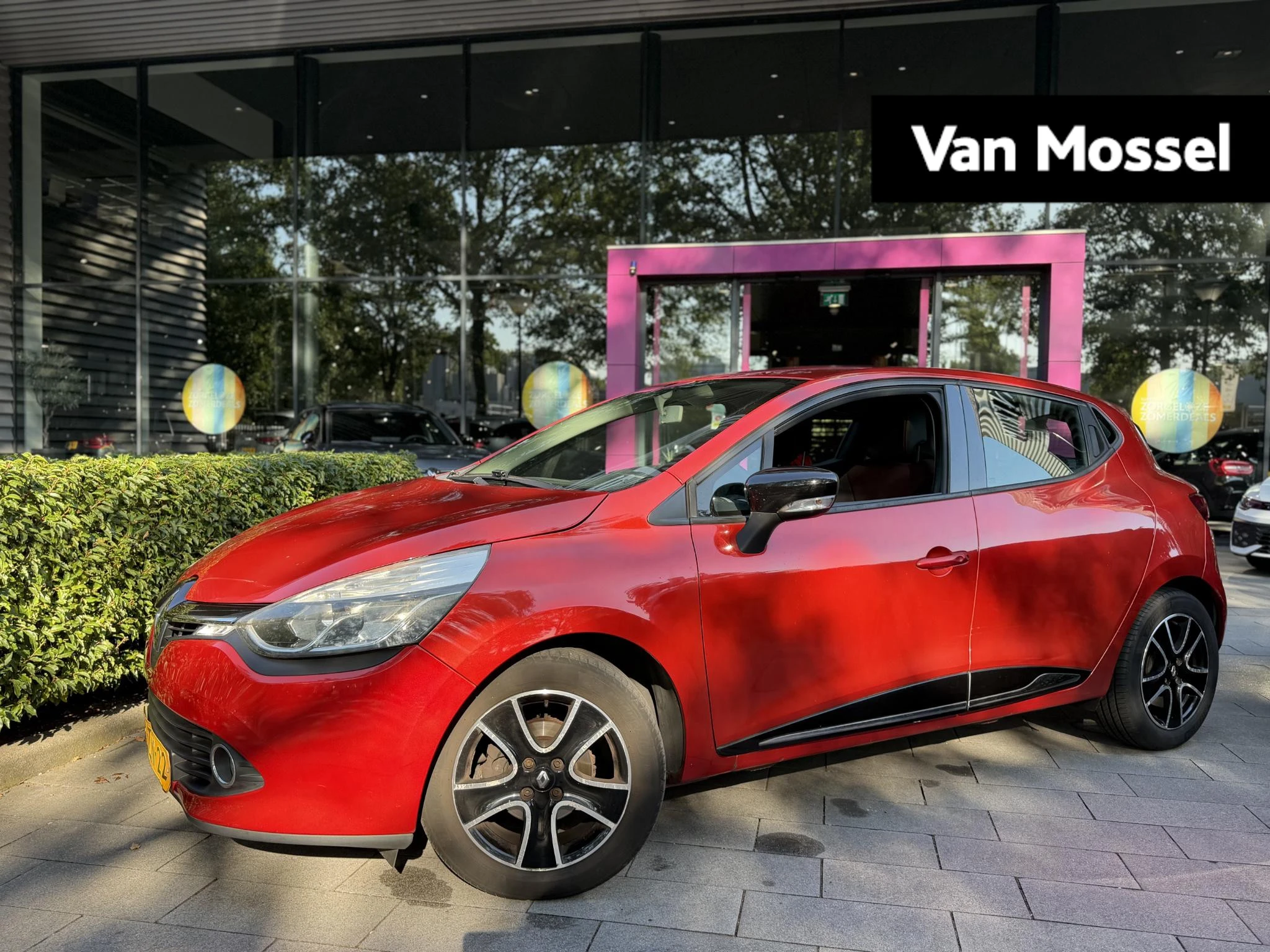 Renault-Clio-image-0