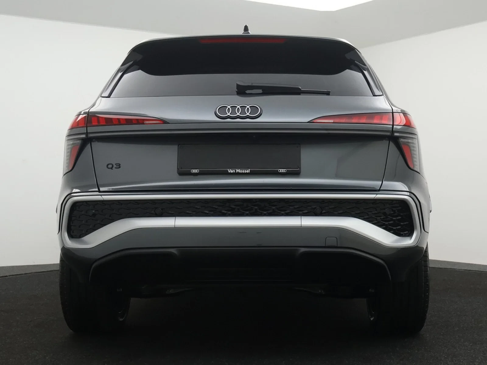 Audi Q3 SUV e-hybrid (PHEV) Audi Q3 SUV Corporate S e-hybrid 272PK *DEMO*