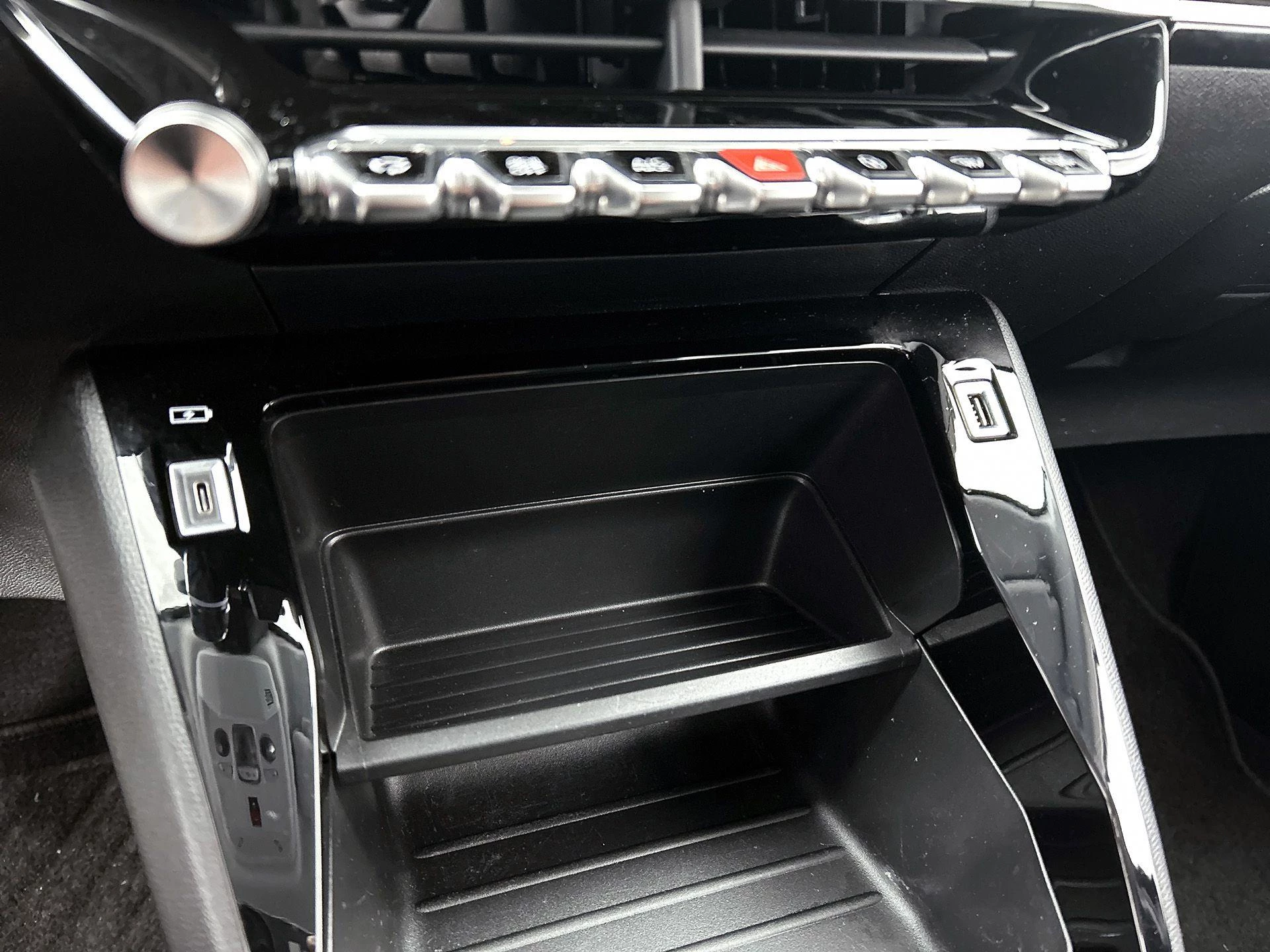 Peugeot-208-image-21