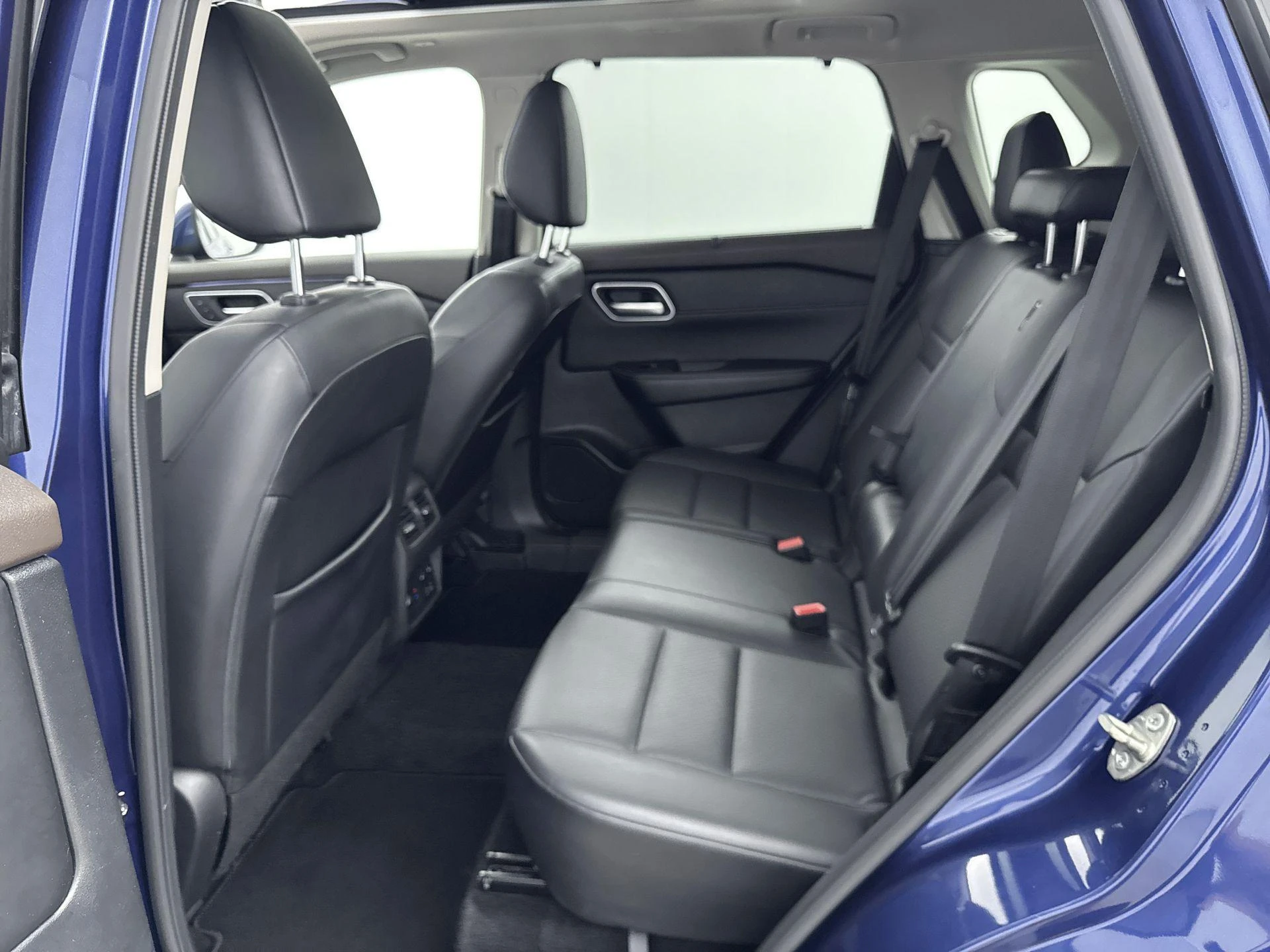 Nissan-X-Trail-image-25