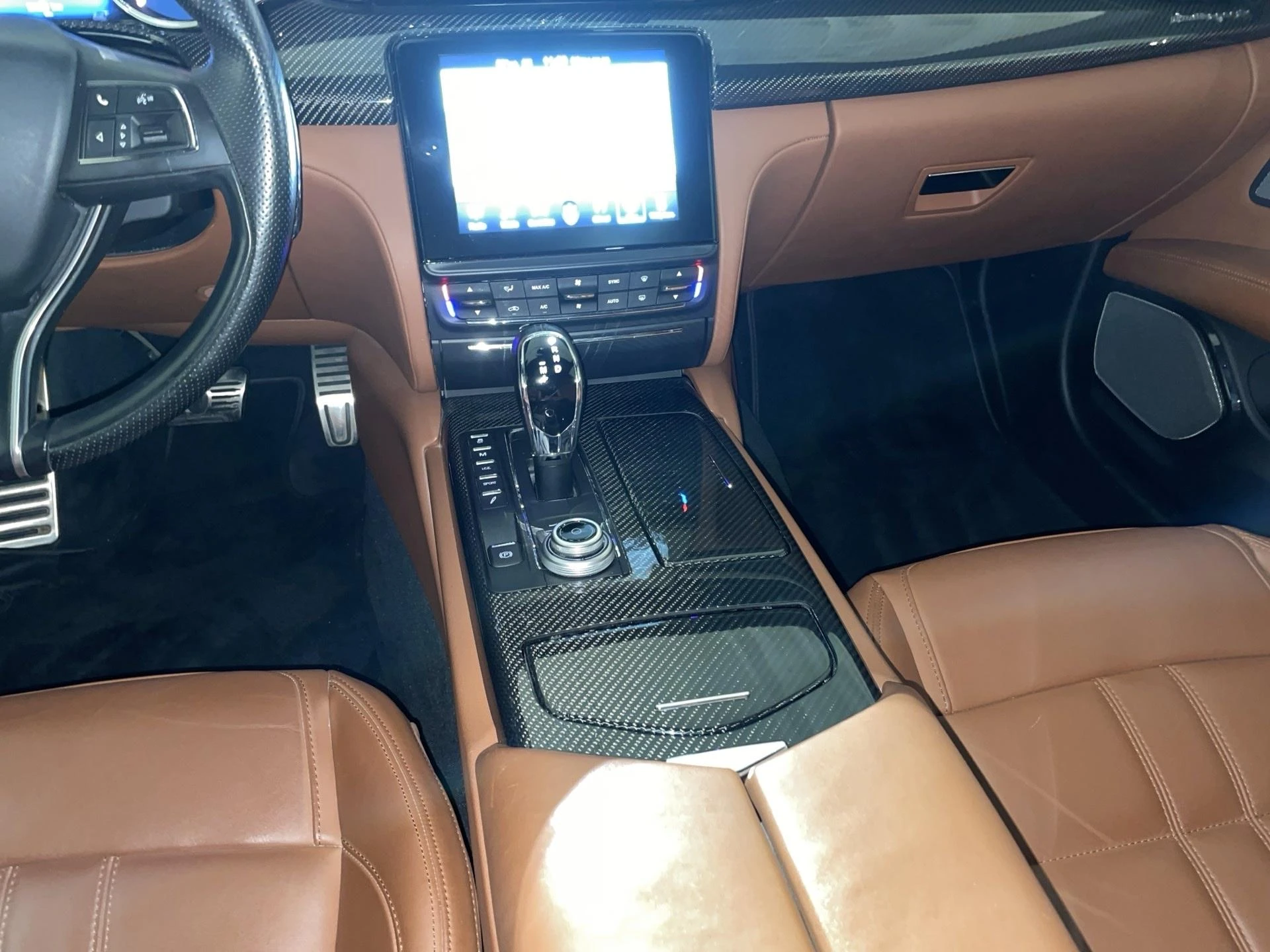 Maserati-Quattroporte-image-9