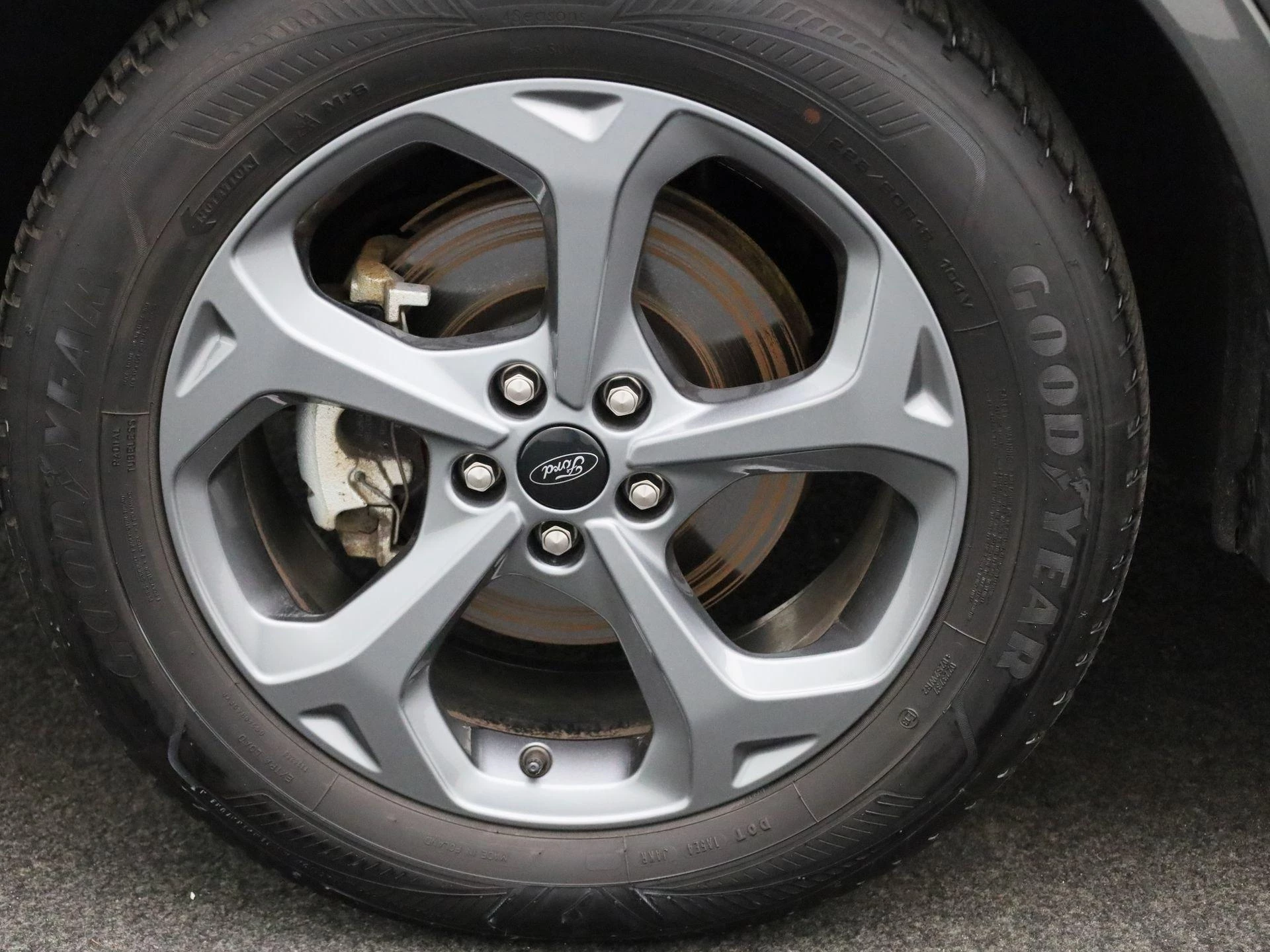 Ford-Kuga-image-11