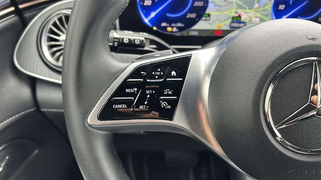 Mercedes-Benz-EQE-image-11