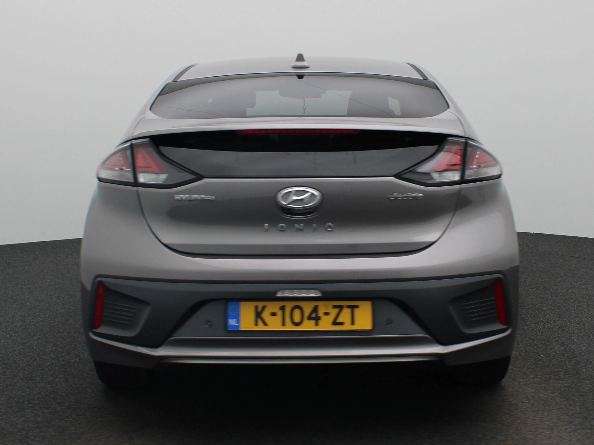 Hyundai-IONIQ-image-4