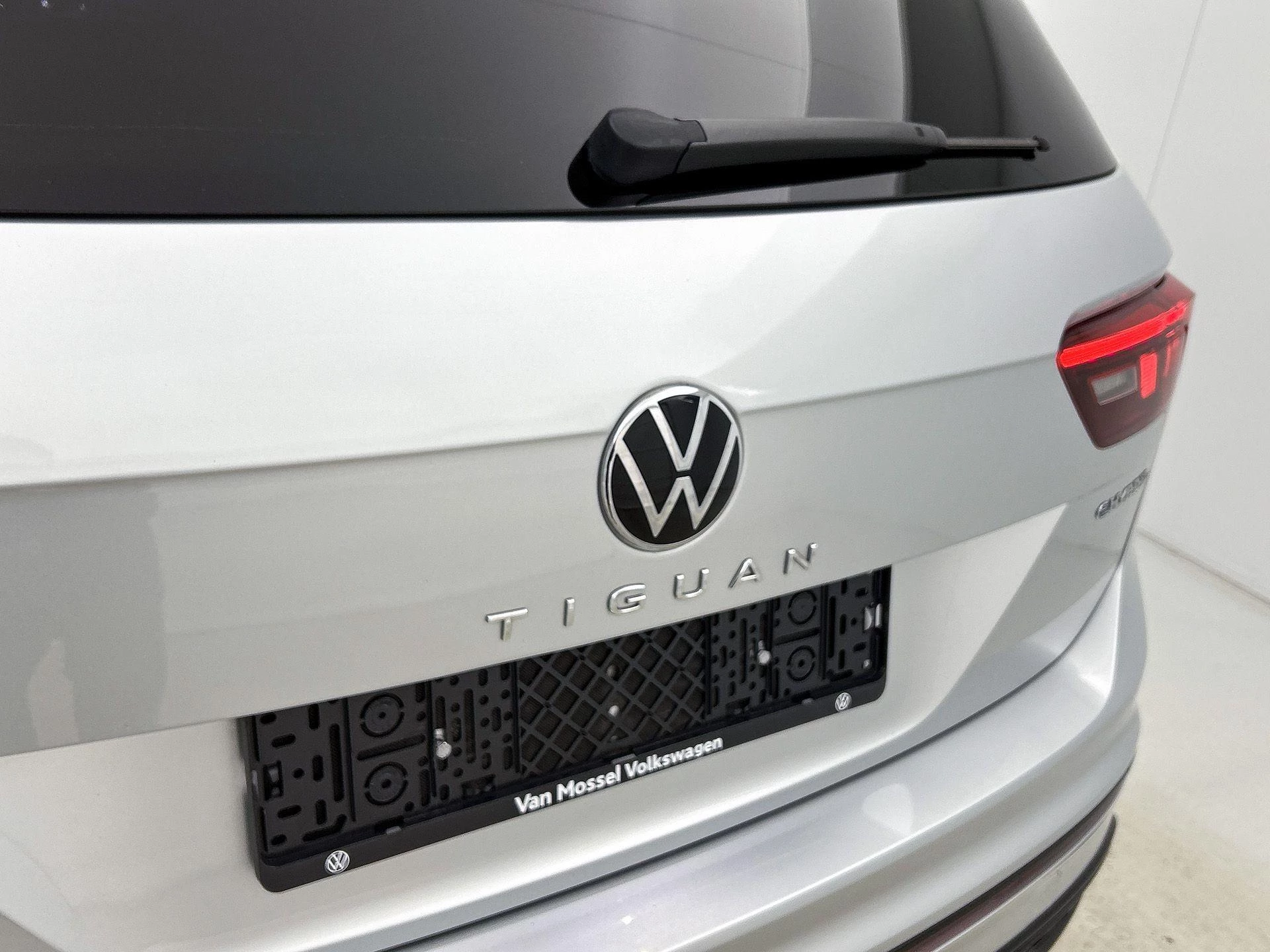 Volkswagen-Tiguan-image-23