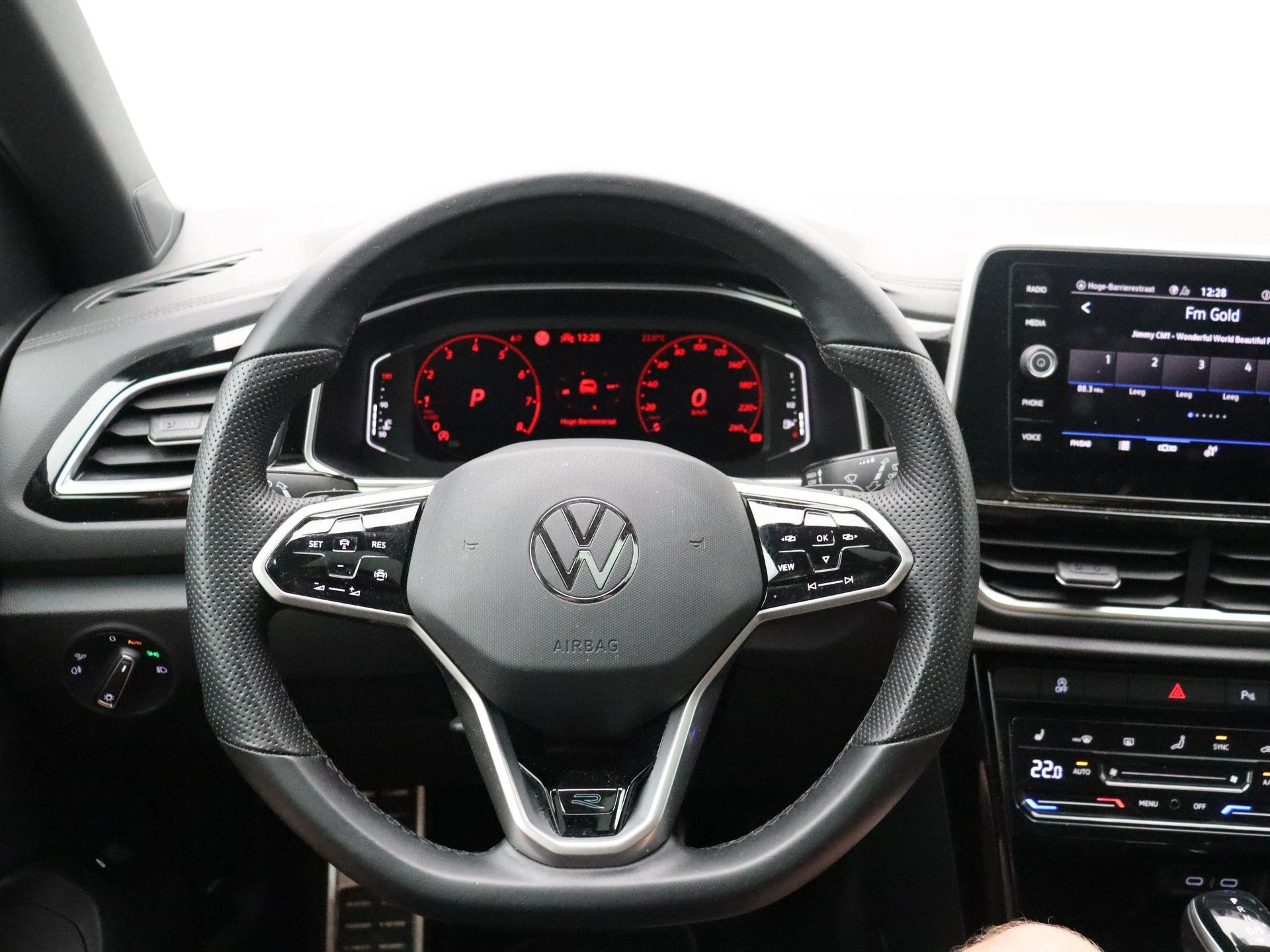 Volkswagen-T-Roc-image-19