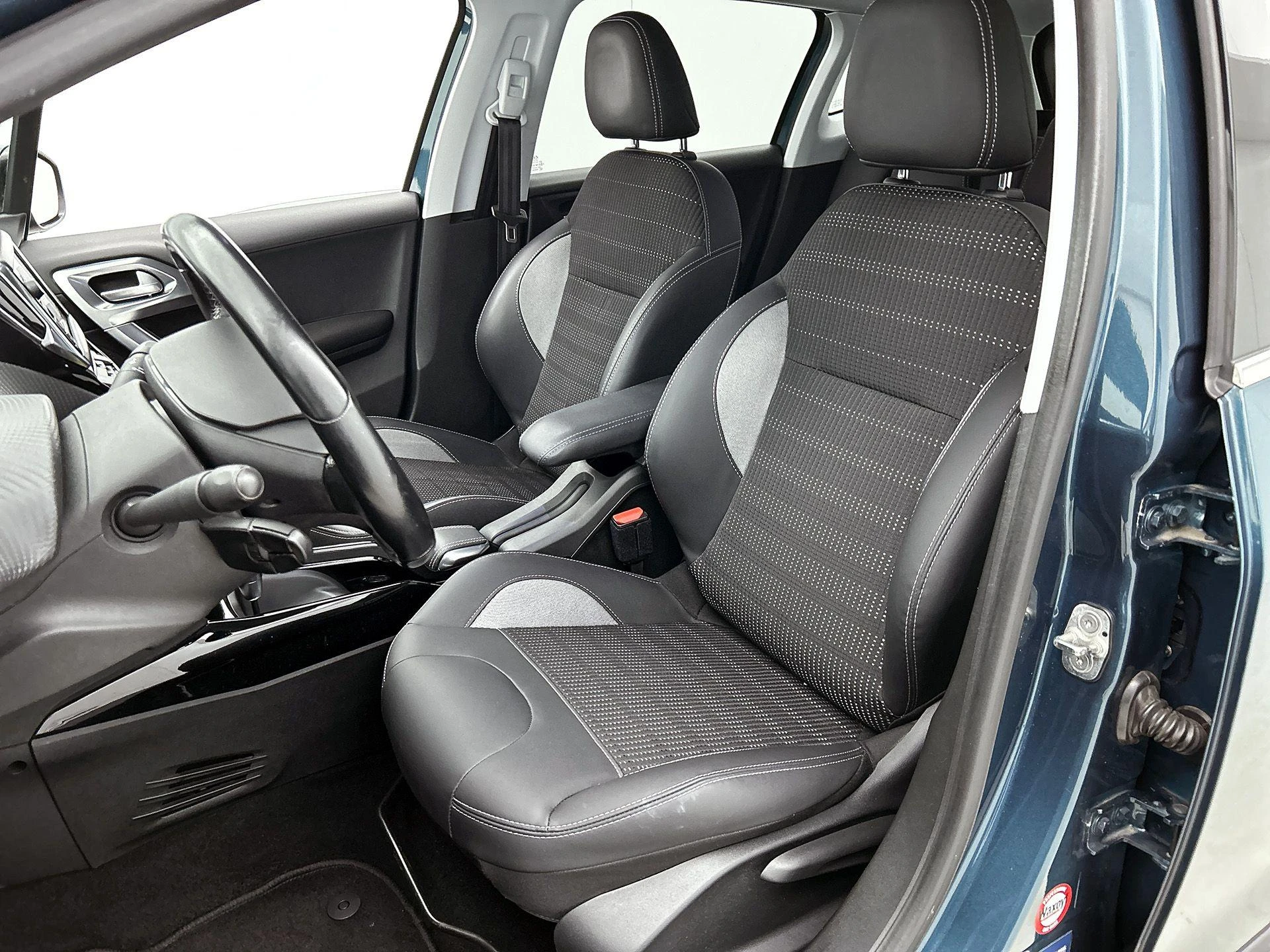 Peugeot-2008-image-37