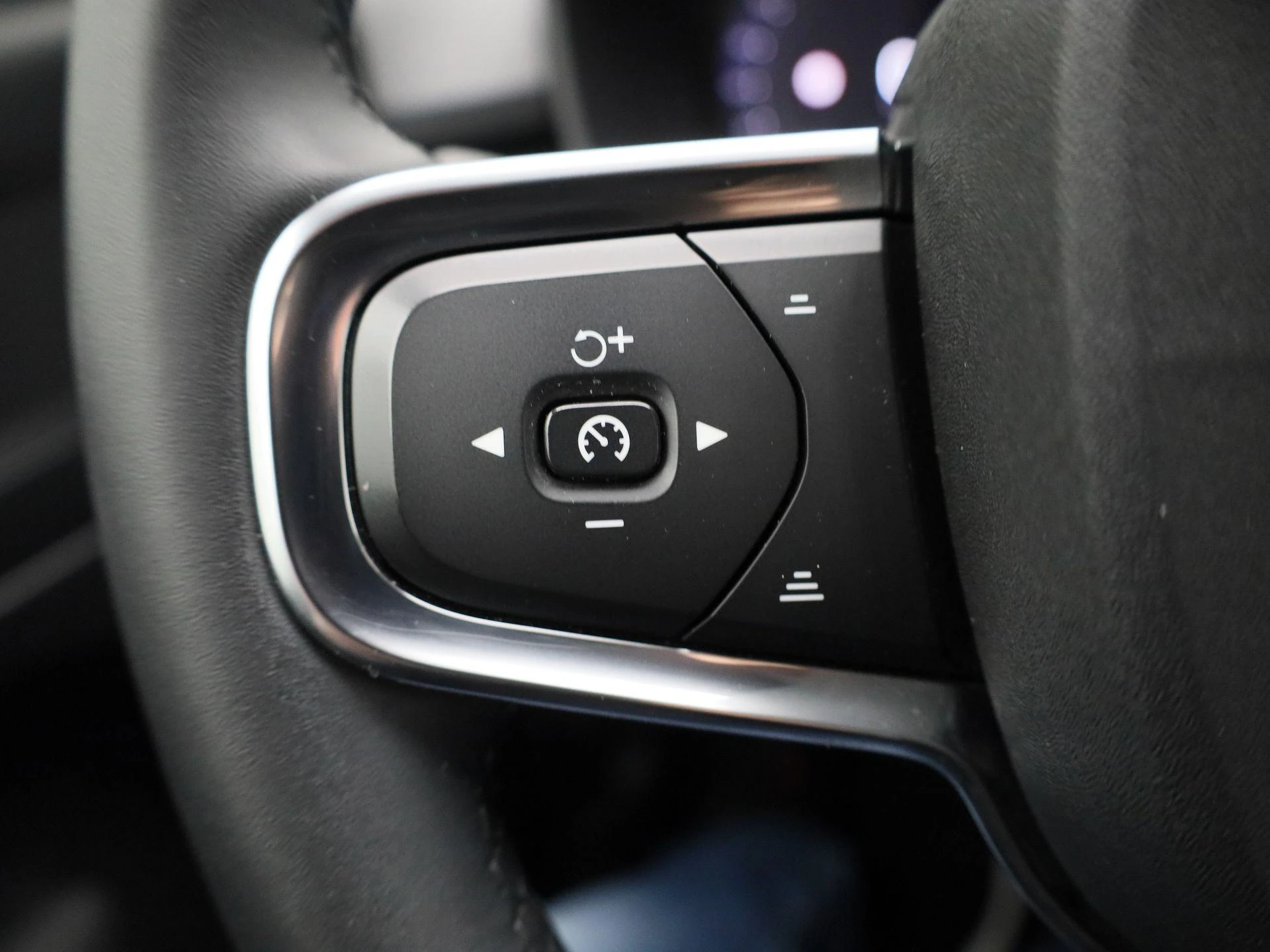 Volvo-XC40-image-19
