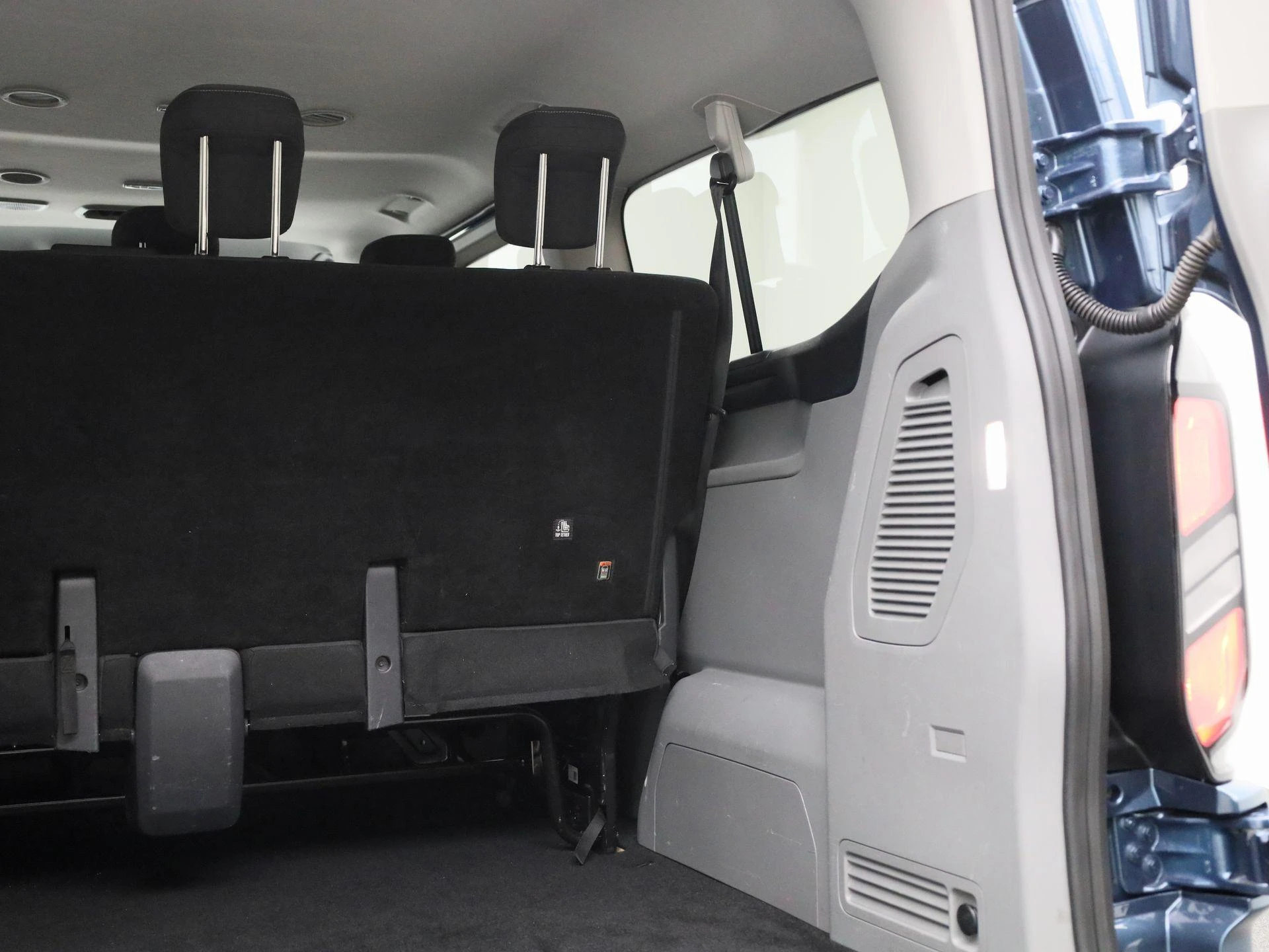 Ford-Transit Custom-image-13