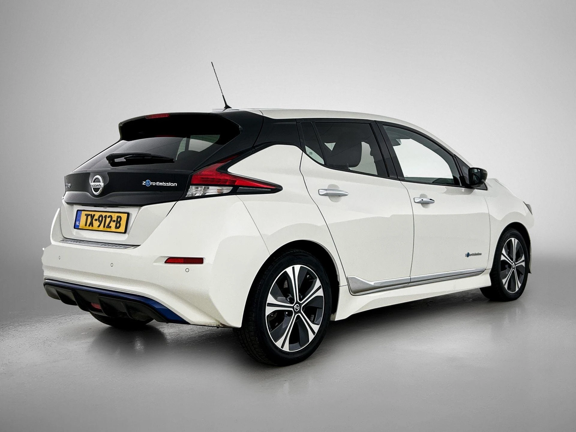 Nissan-Leaf-image-3
