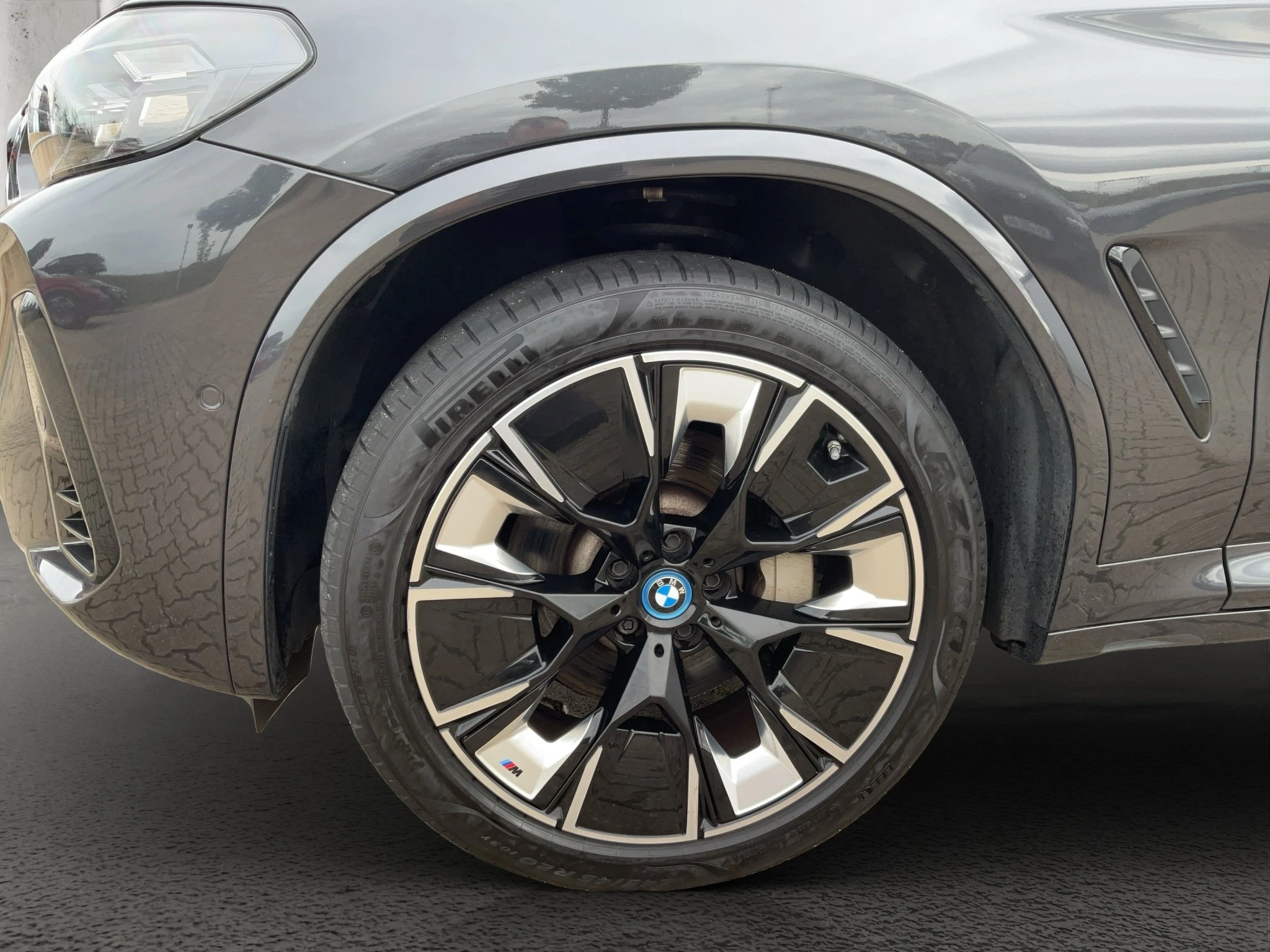 BMW-iX3-image-8