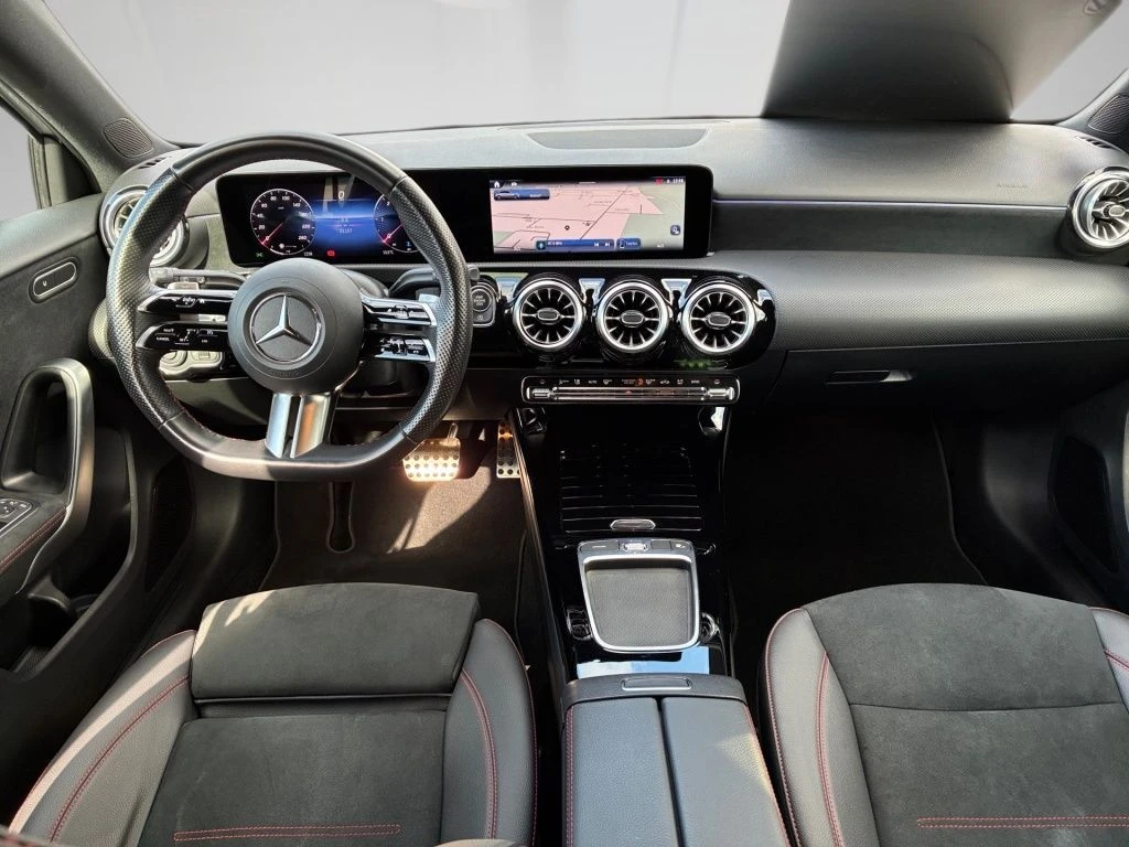 Mercedes-Benz-A-Klasse 220 d-image-11