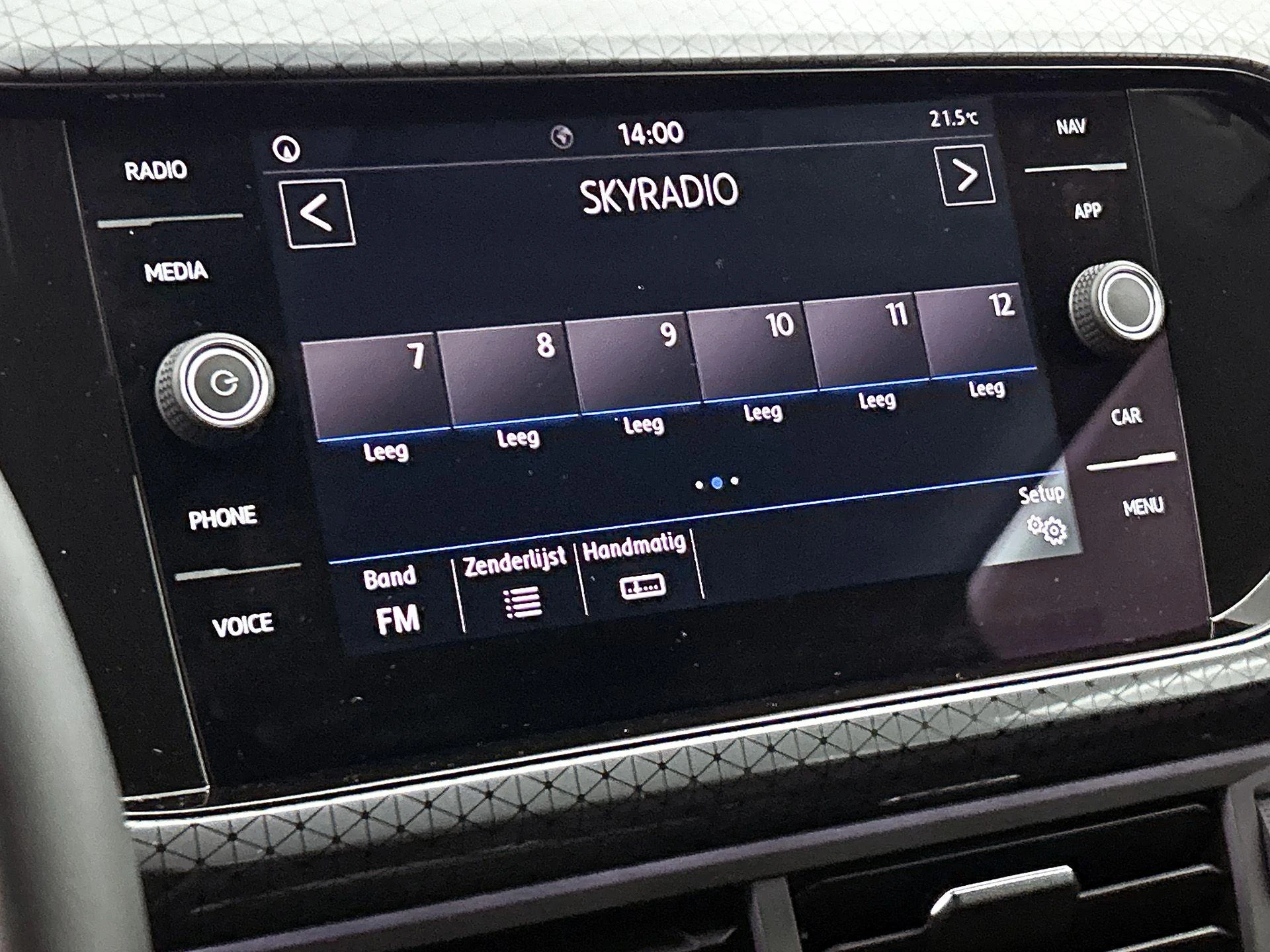 Volkswagen-T-Cross-image-32