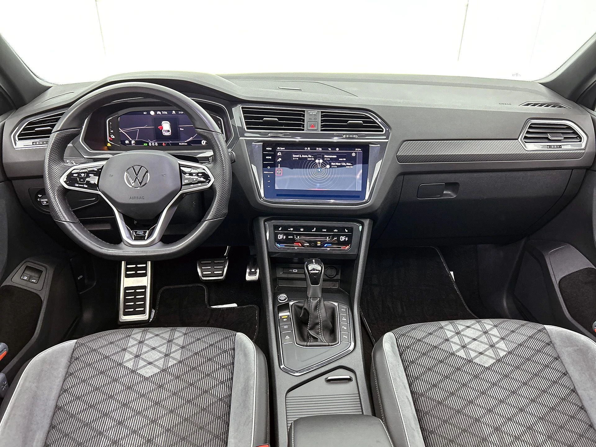 Volkswagen-Tiguan-image-22