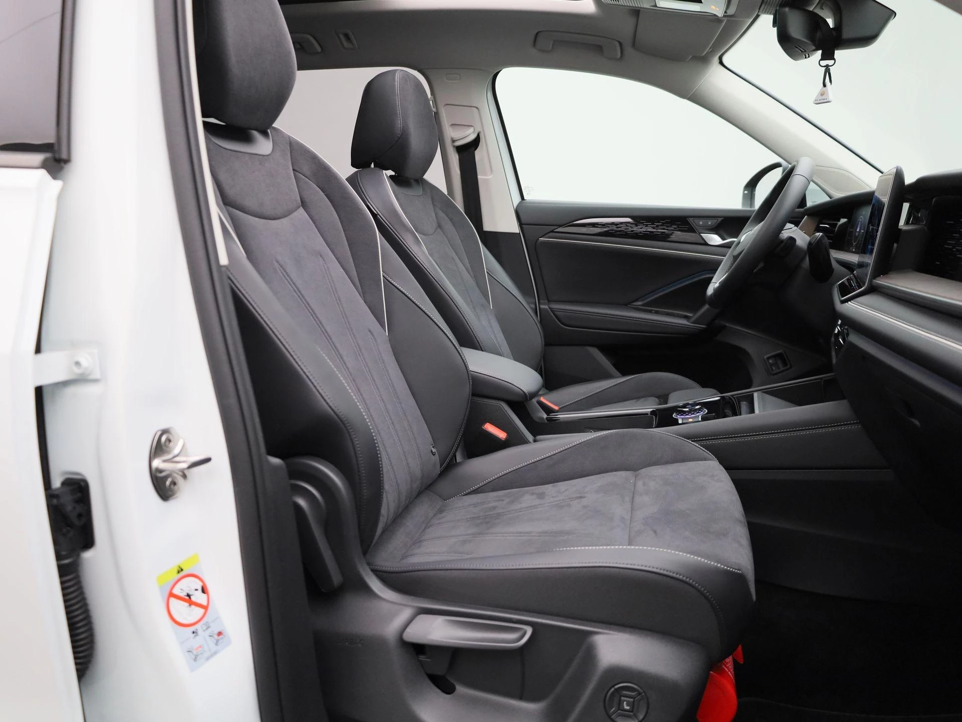 Volkswagen-Tayron-image-36