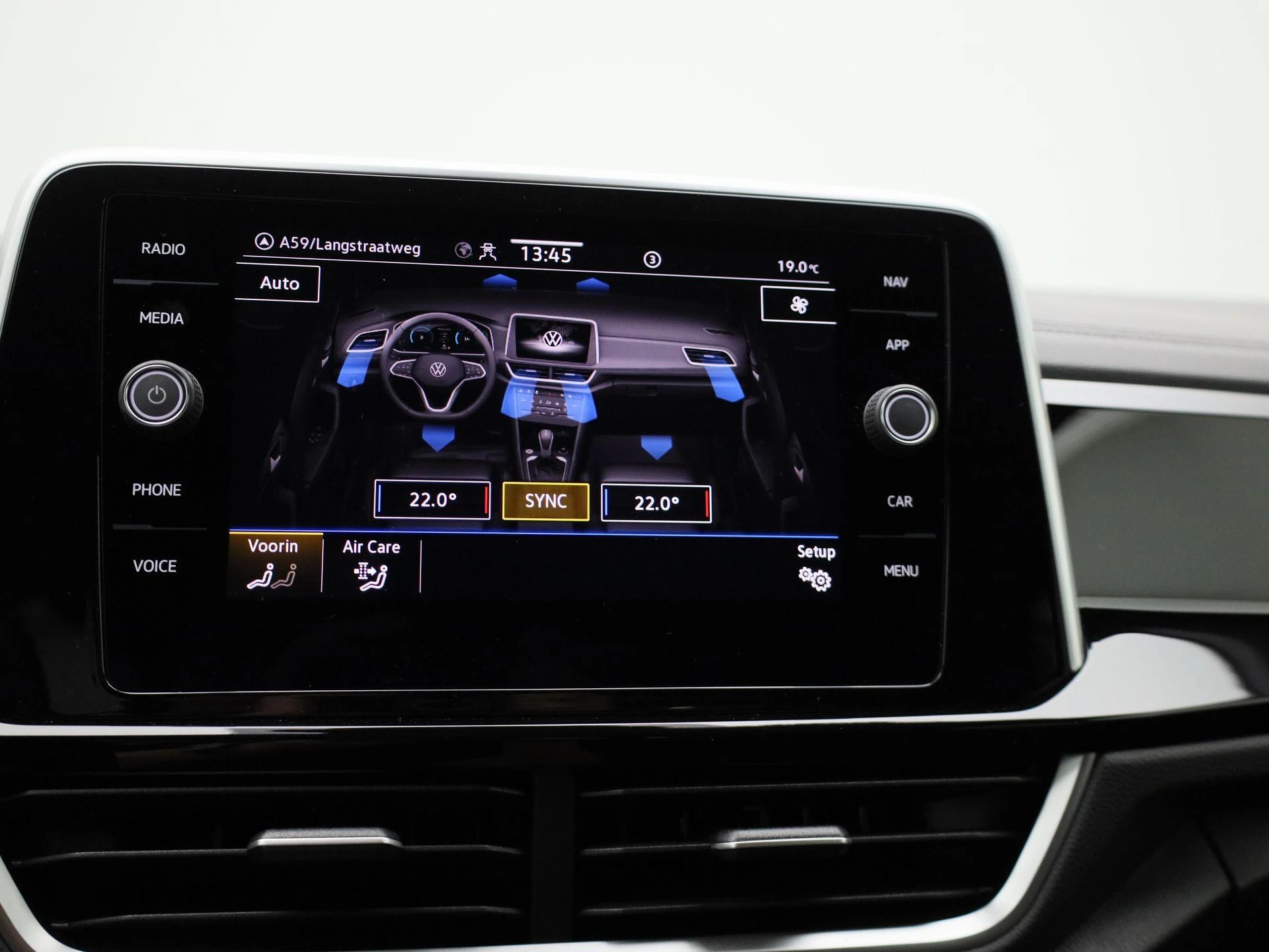 Volkswagen-T-Roc-image-22