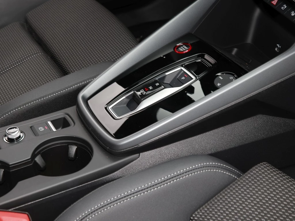 Audi S3 Sportback 2.0 TFSI Navi ACC Kamera PDC+