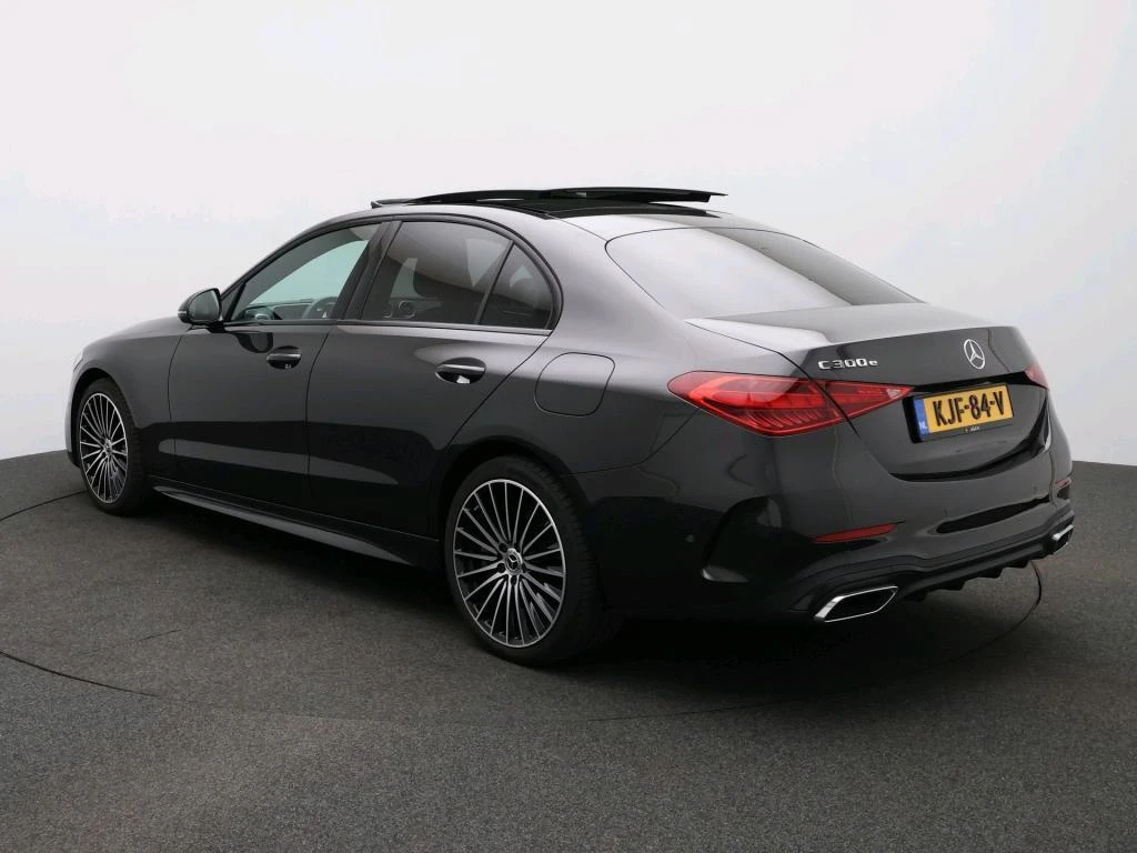 Mercedes-Benz-C-Klasse-image-3