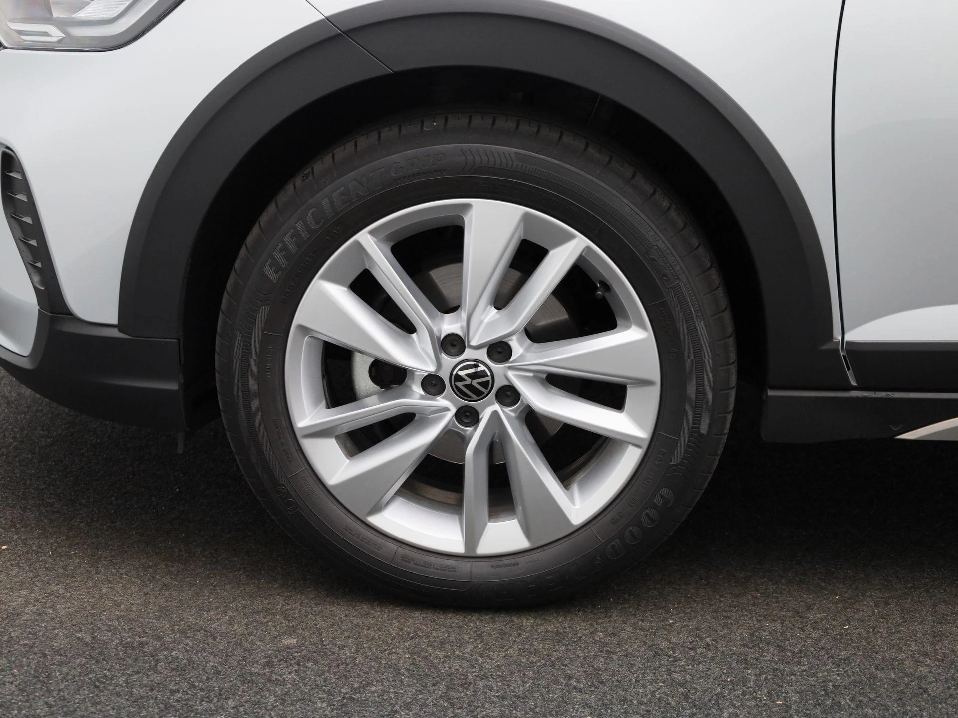 Volkswagen-Taigo-image-10