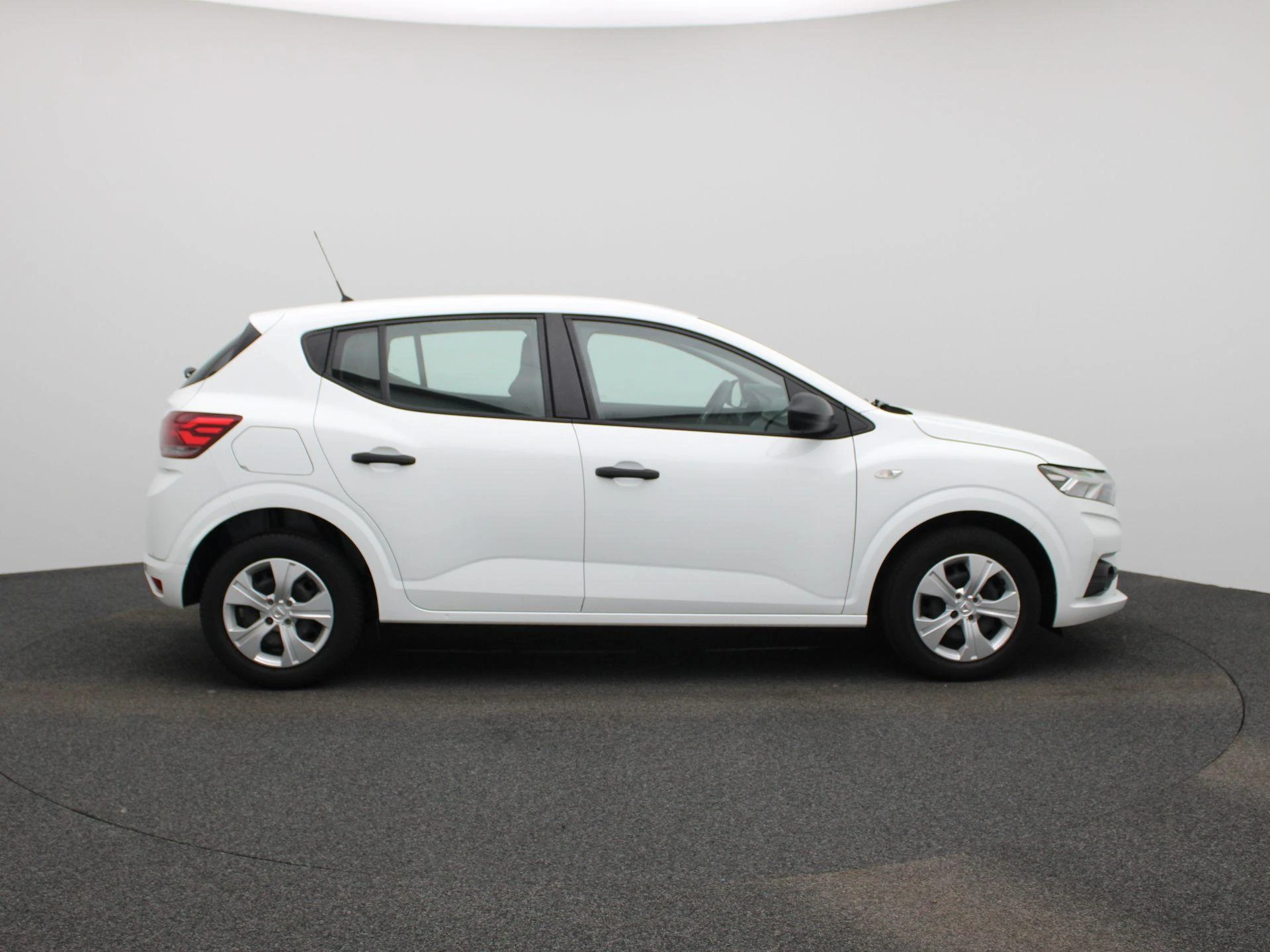 Dacia-Sandero-image-5