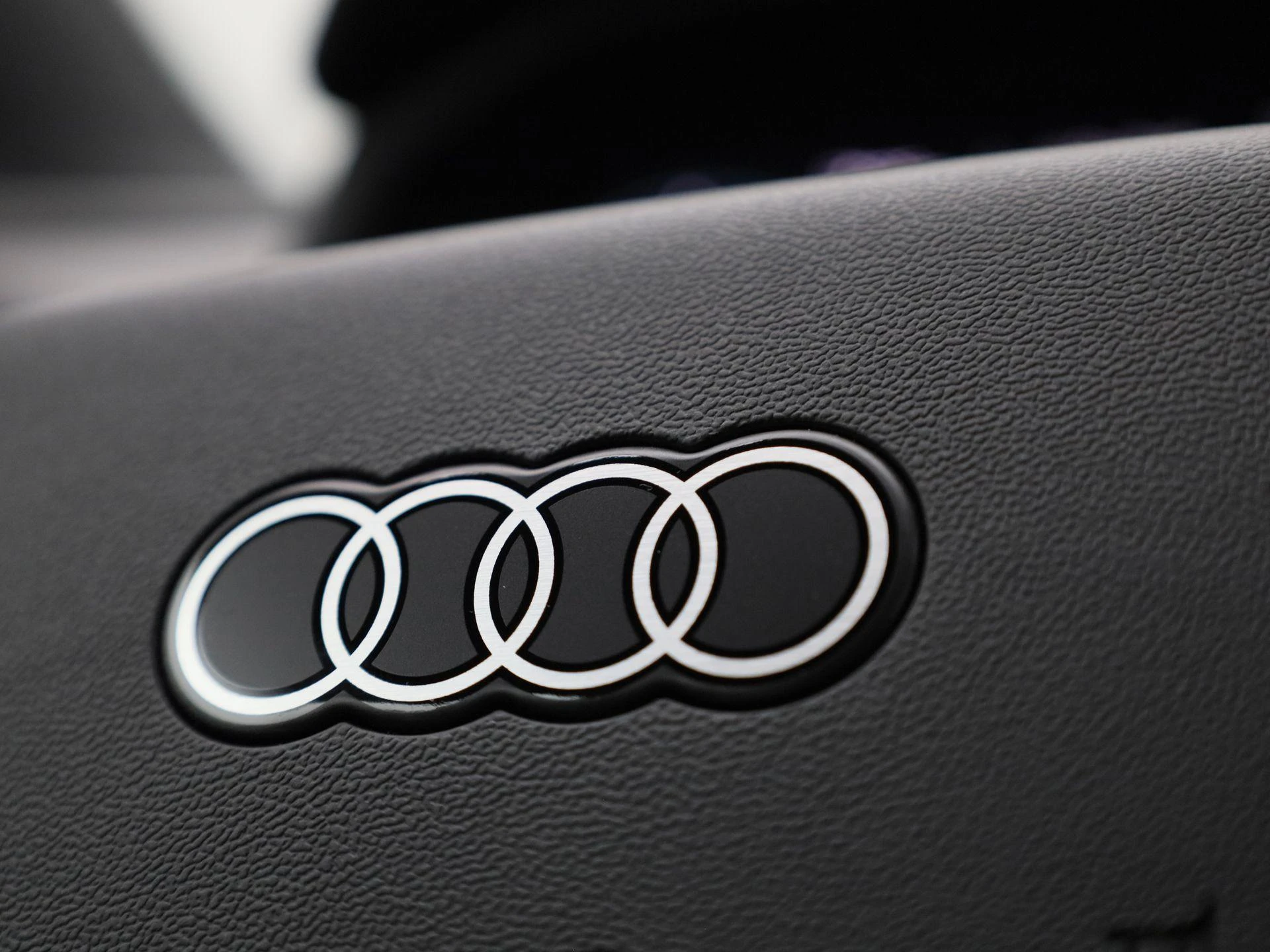 Audi-Q4 e-tron-image-32