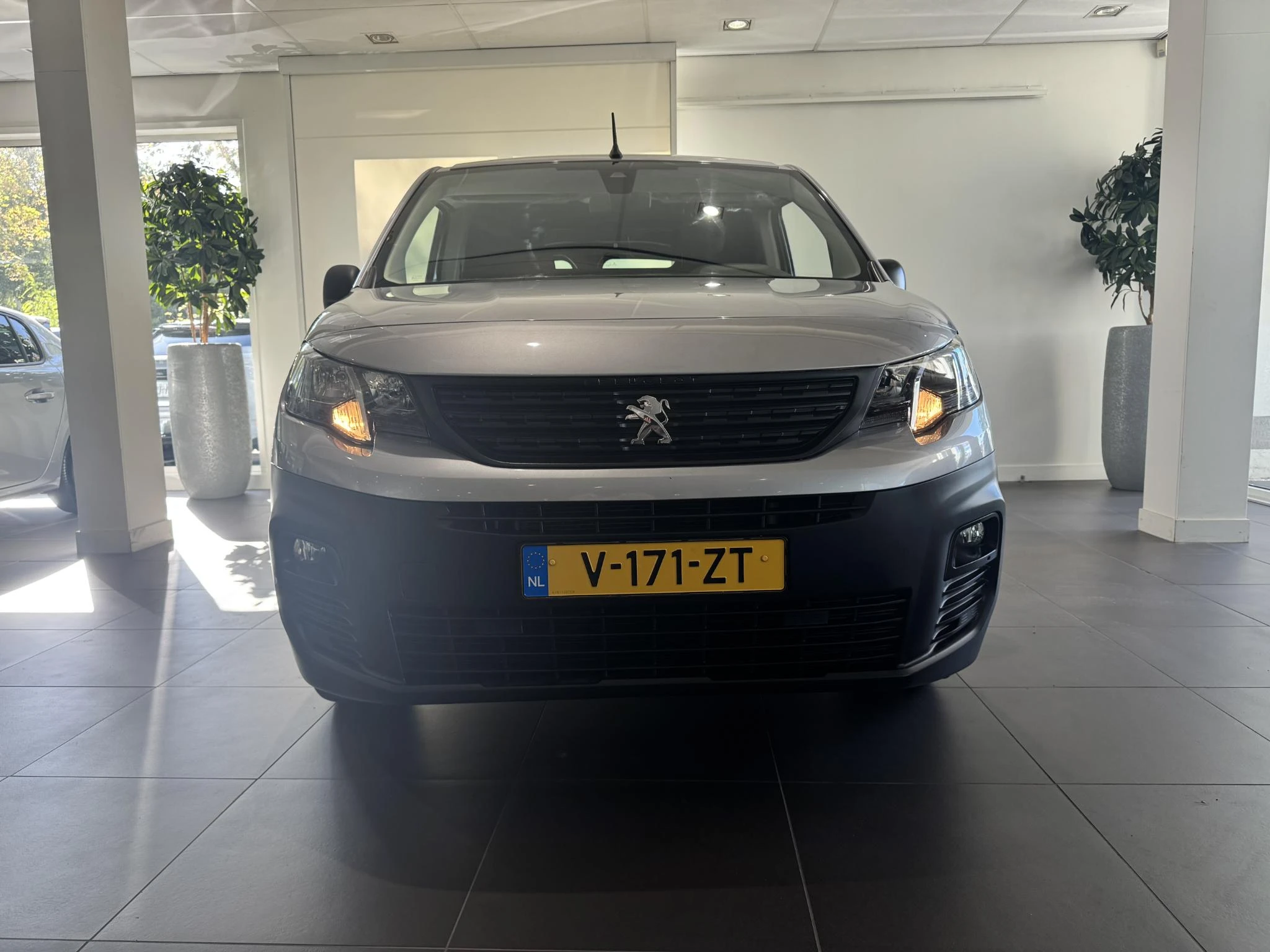 Peugeot-Partner-image-1