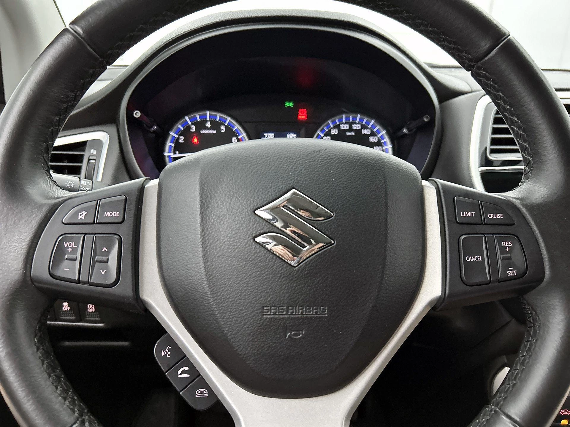 Suzuki-S-Cross-image-19