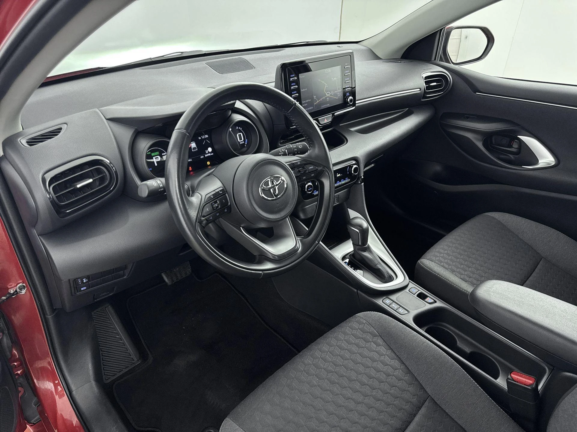 Toyota-Yaris-image-7