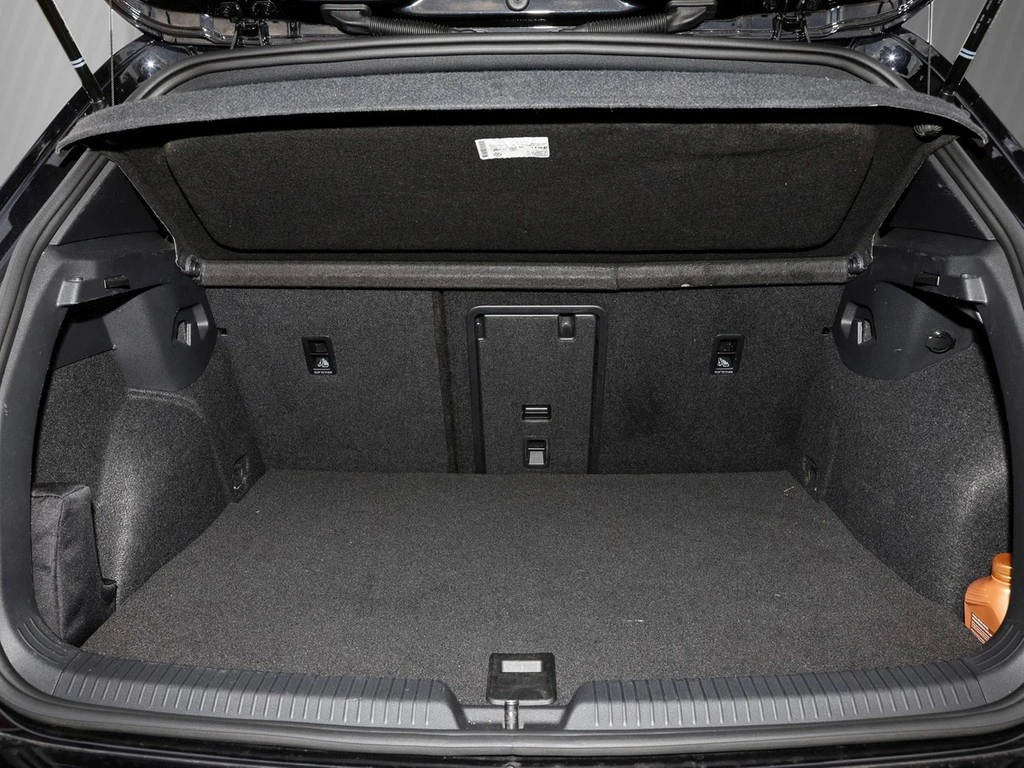 Volkswagen-Golf-image-5